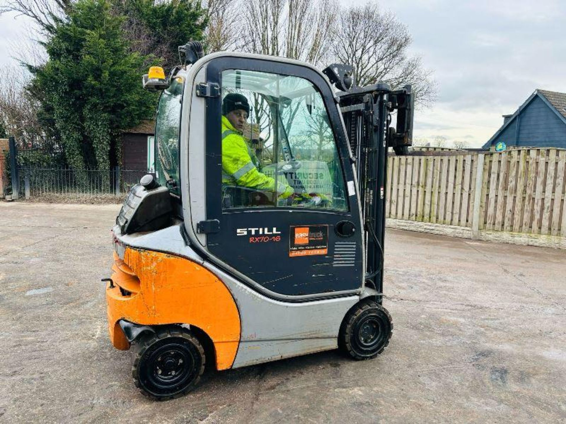 STILL RX70-16 DIESEL FORKLIFT *YEAR 2016* C/W SIDE SHIFT - Image 10 of 14