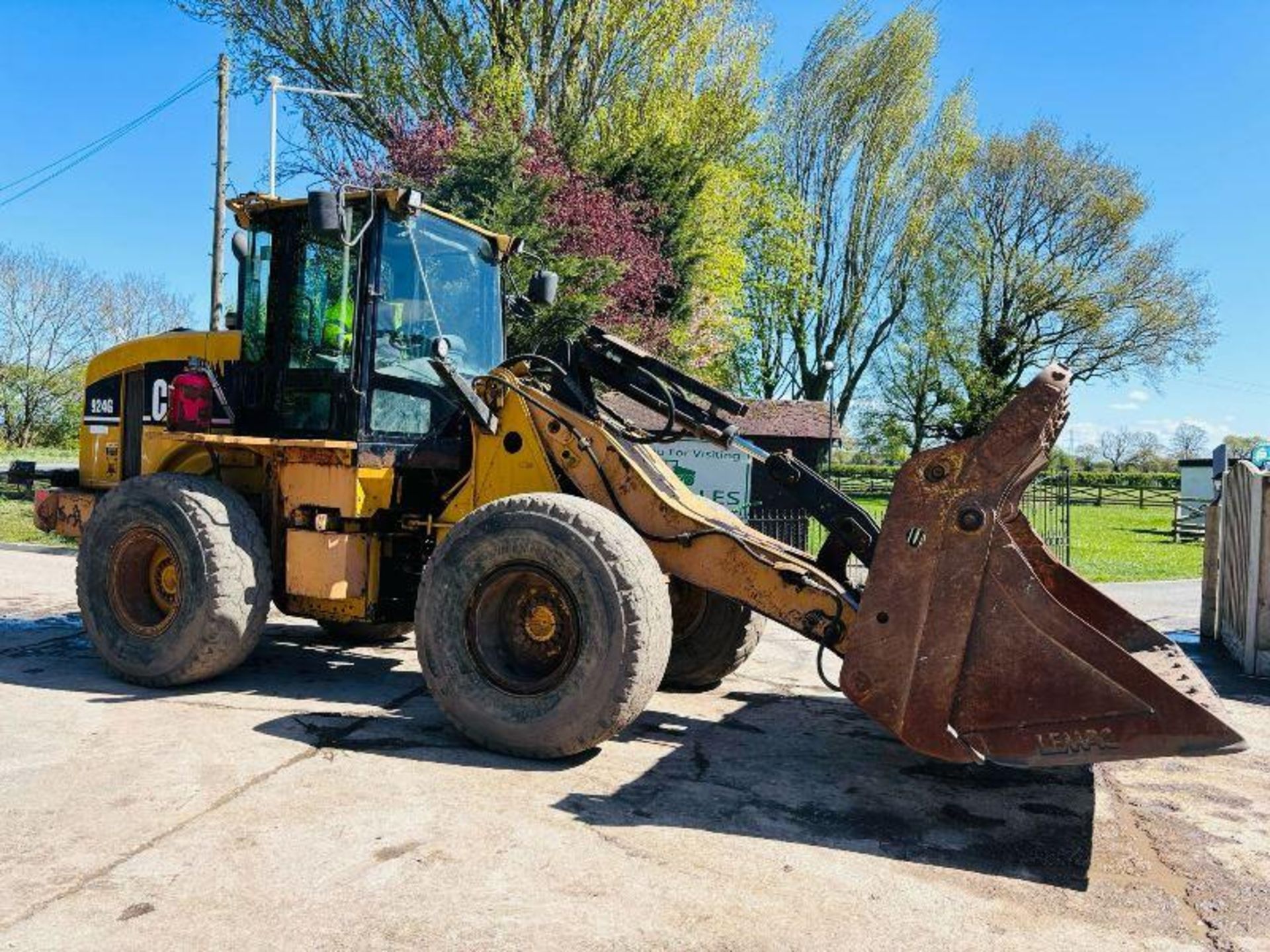 CATERPILLAR 924G 4WD LOADING SHOVEL C/W FOUR IN ONE BUCKET  - Image 18 of 18