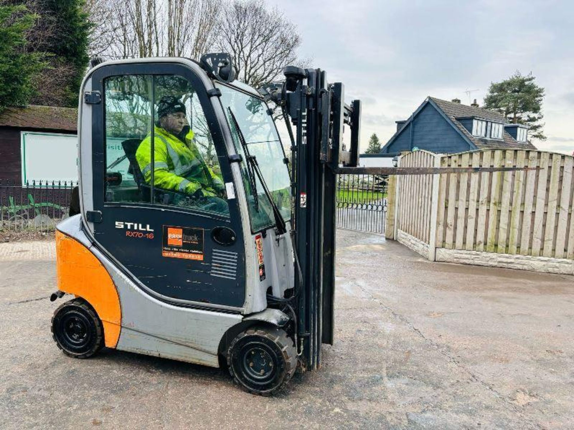 STILL RX70-16 DIESEL FORKLIFT *YEAR 2016* C/W SIDE SHIFT - Image 12 of 14