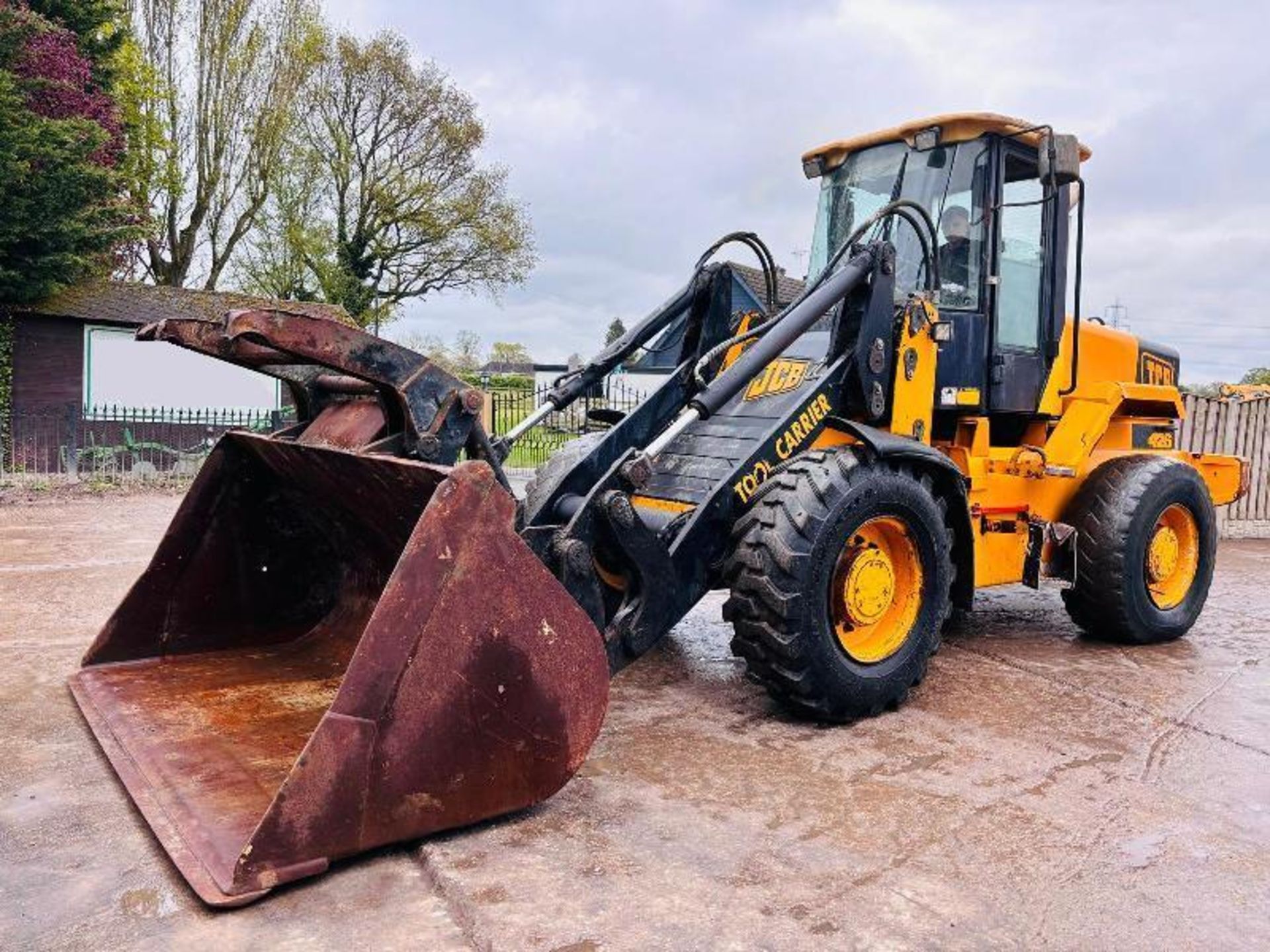 JCB 426 4WD LOADING SHOVEL C/W GRAB BUCKET  - Image 3 of 19