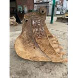 DIGGER BUCKET - 1680B, 510PG, 90 PINS