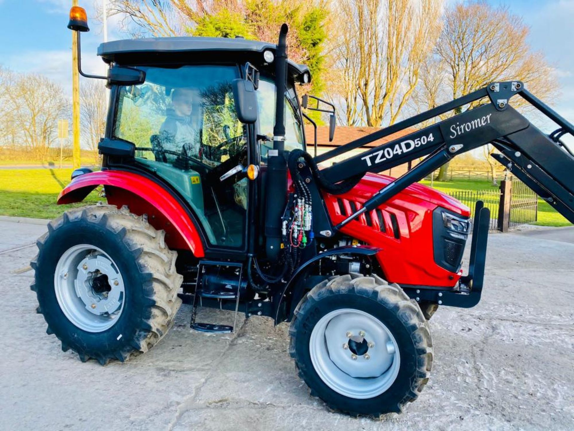BRAND NEW SIROMER 504 4WD TRACTOR WITH SYNCHRO CAB AND LOADER - Bild 7 aus 18