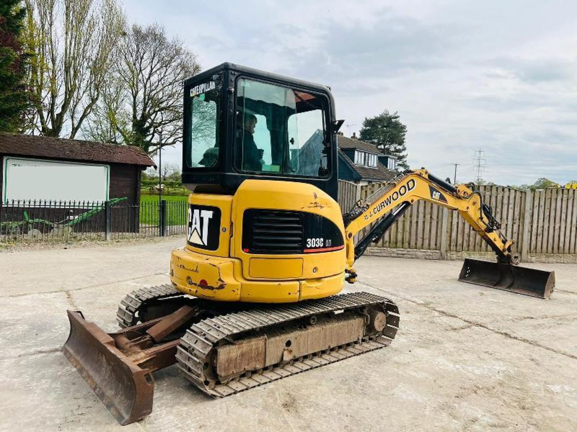 CATERPILLAR 302C TRACKED EXCAVATOR C/W QUICK HITCH & BUCKET - Image 17 of 17