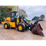 JCB 426 4WD LOADING SHOVEL C/W GRAB BUCKET 