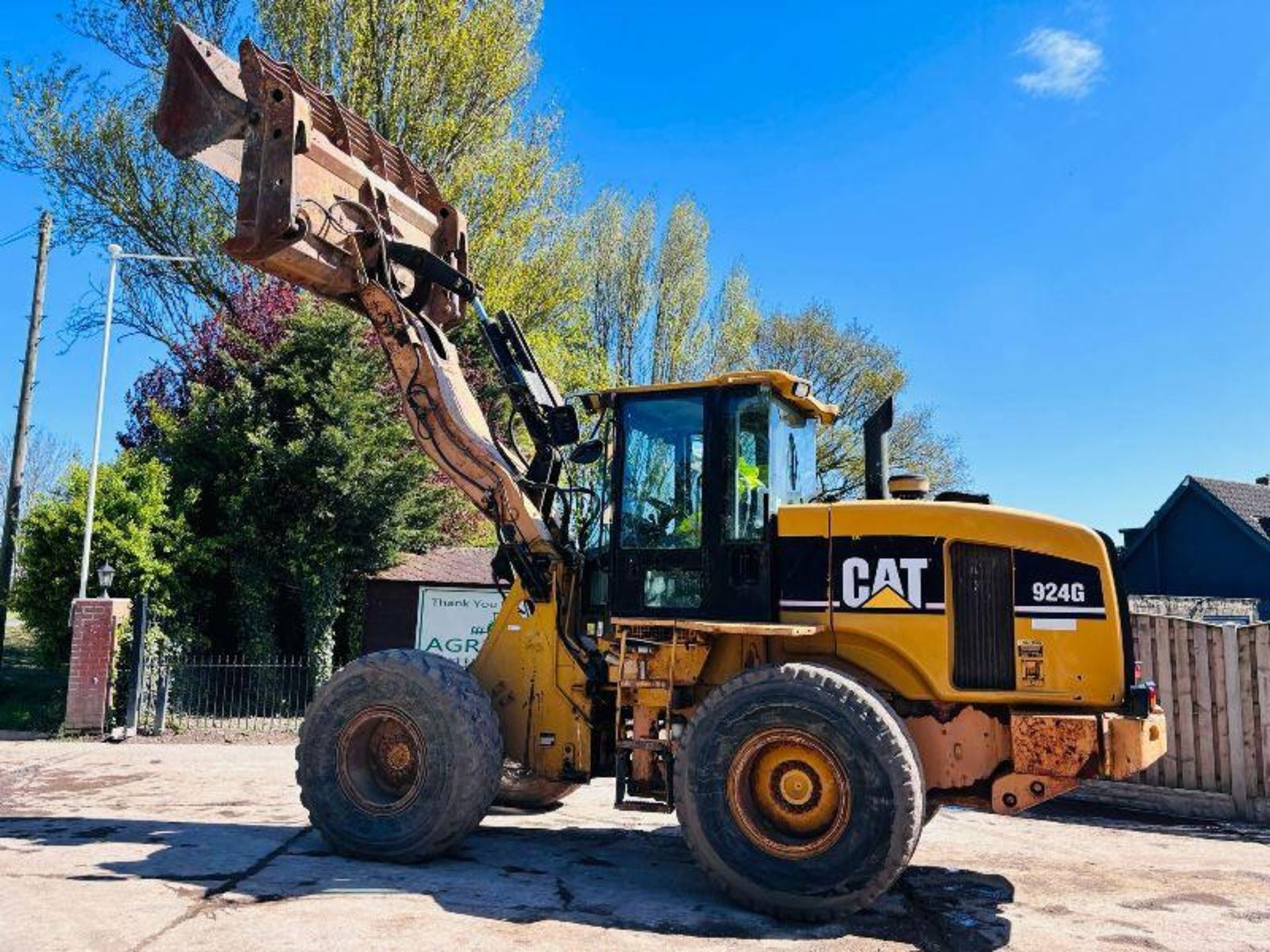 CATERPILLAR 924G 4WD LOADING SHOVEL C/W FOUR IN ONE BUCKET  - Image 7 of 18