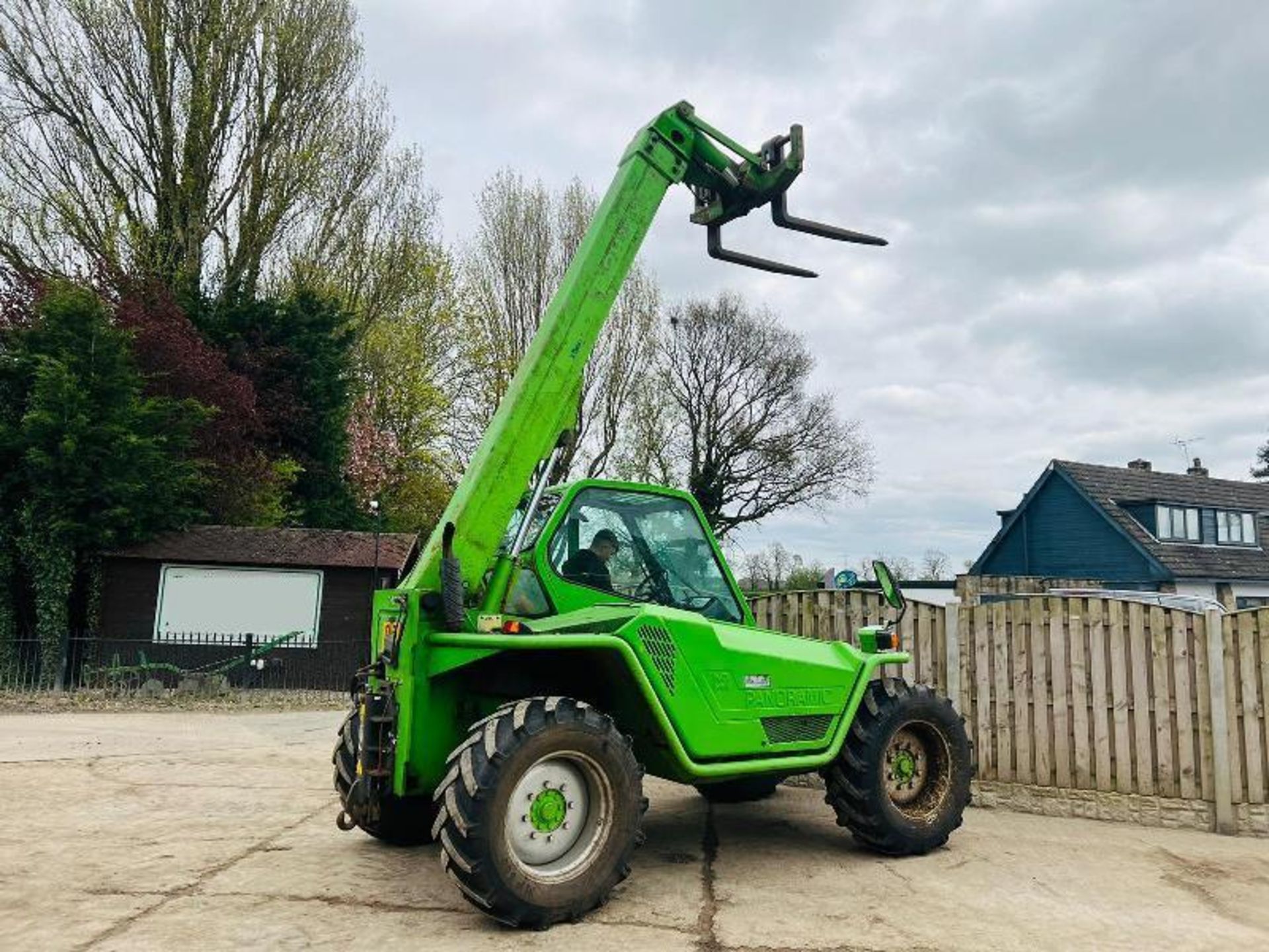 MERLO P28.7 4WD TELEHANDLER*AG SPEC* C/W PICK UP HITCH - Image 2 of 14