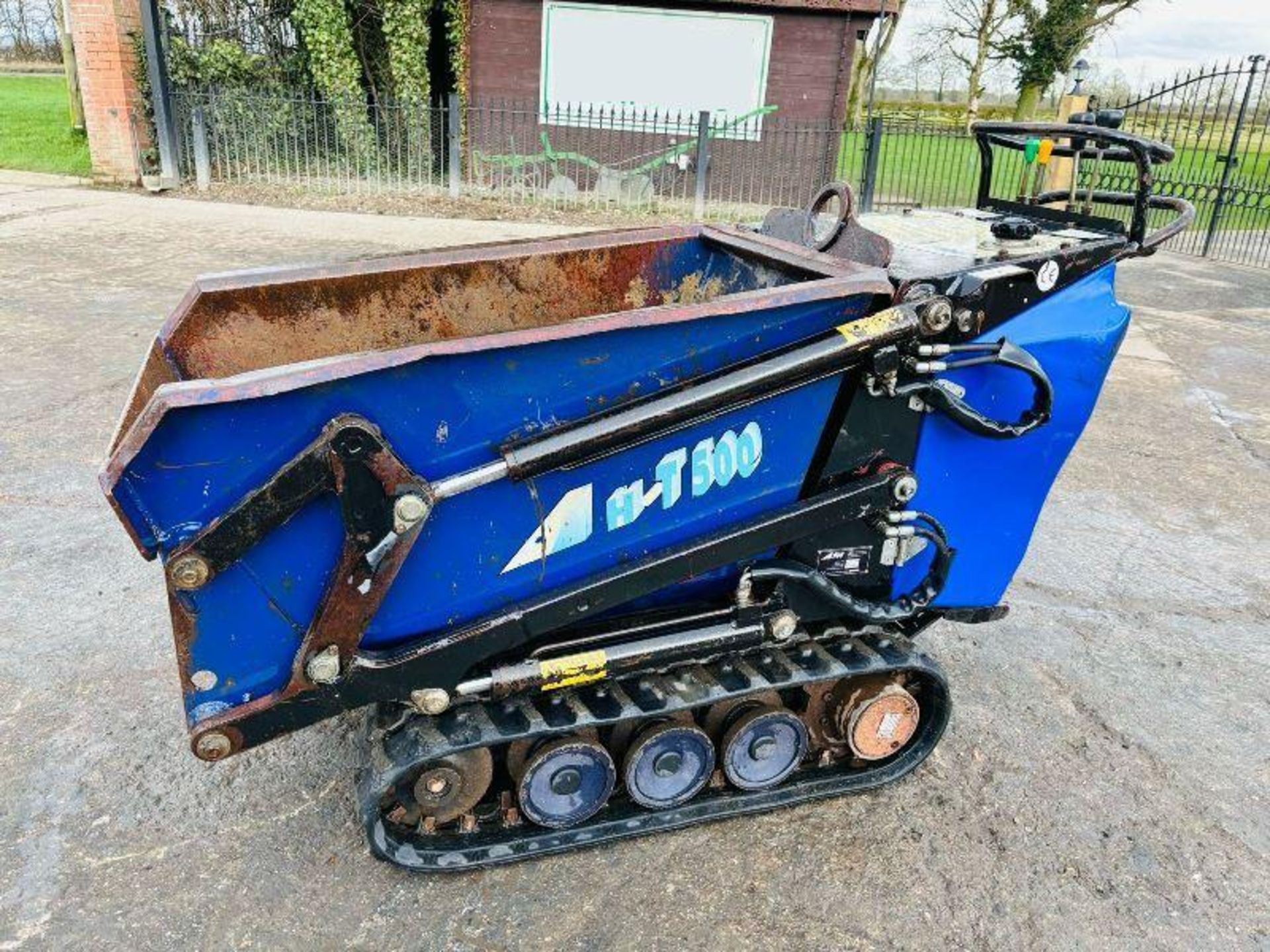 T.C.P HT500 HIGH TIP PEDESTRIAN TRACKED DIESEL DUMPER