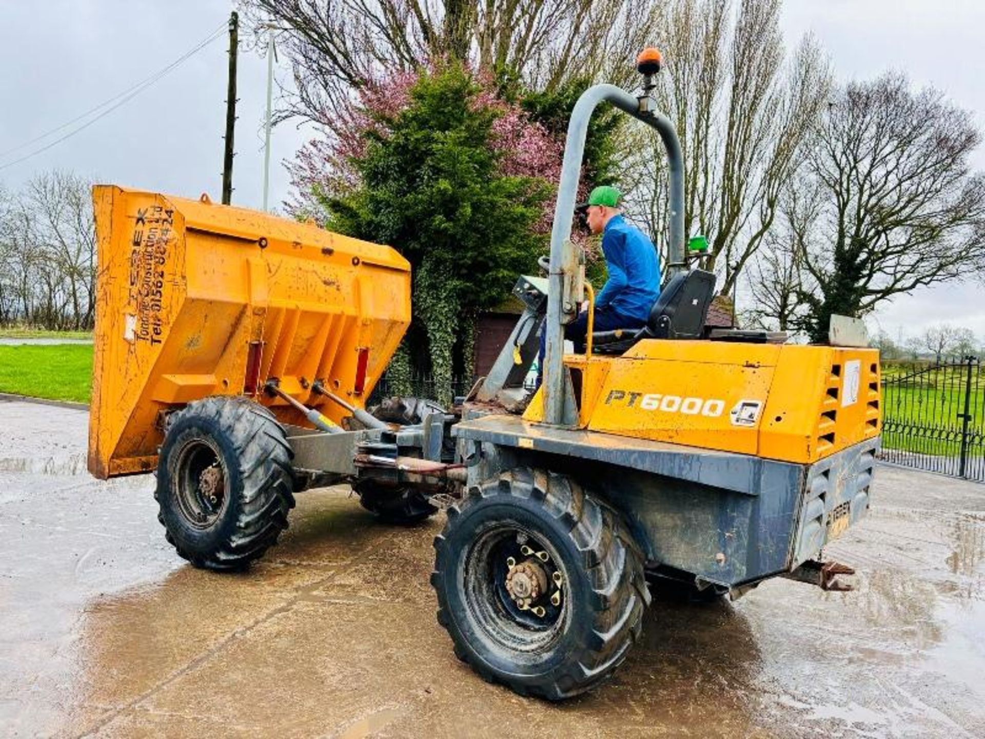 BENFORD 6000 4WD DUMPER *YEAR 2007* C/W ROLE BAR - Image 10 of 17