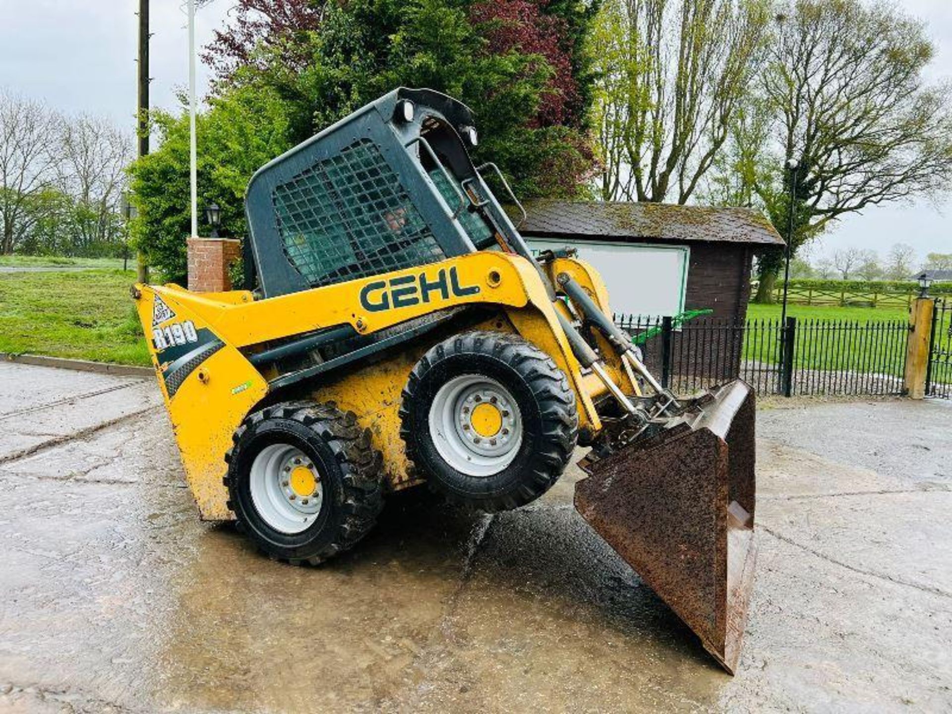 GEHL R190 4WD SKIDSTEER *YEAR 2017, 2875HOURS * C/W BUCKET - Bild 2 aus 19