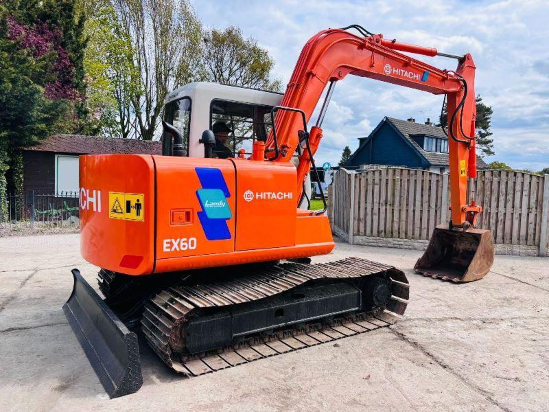 HITACHI EX60-2 TRACKED EXCAVATOR C/W FRONT BLADE  - Image 16 of 17