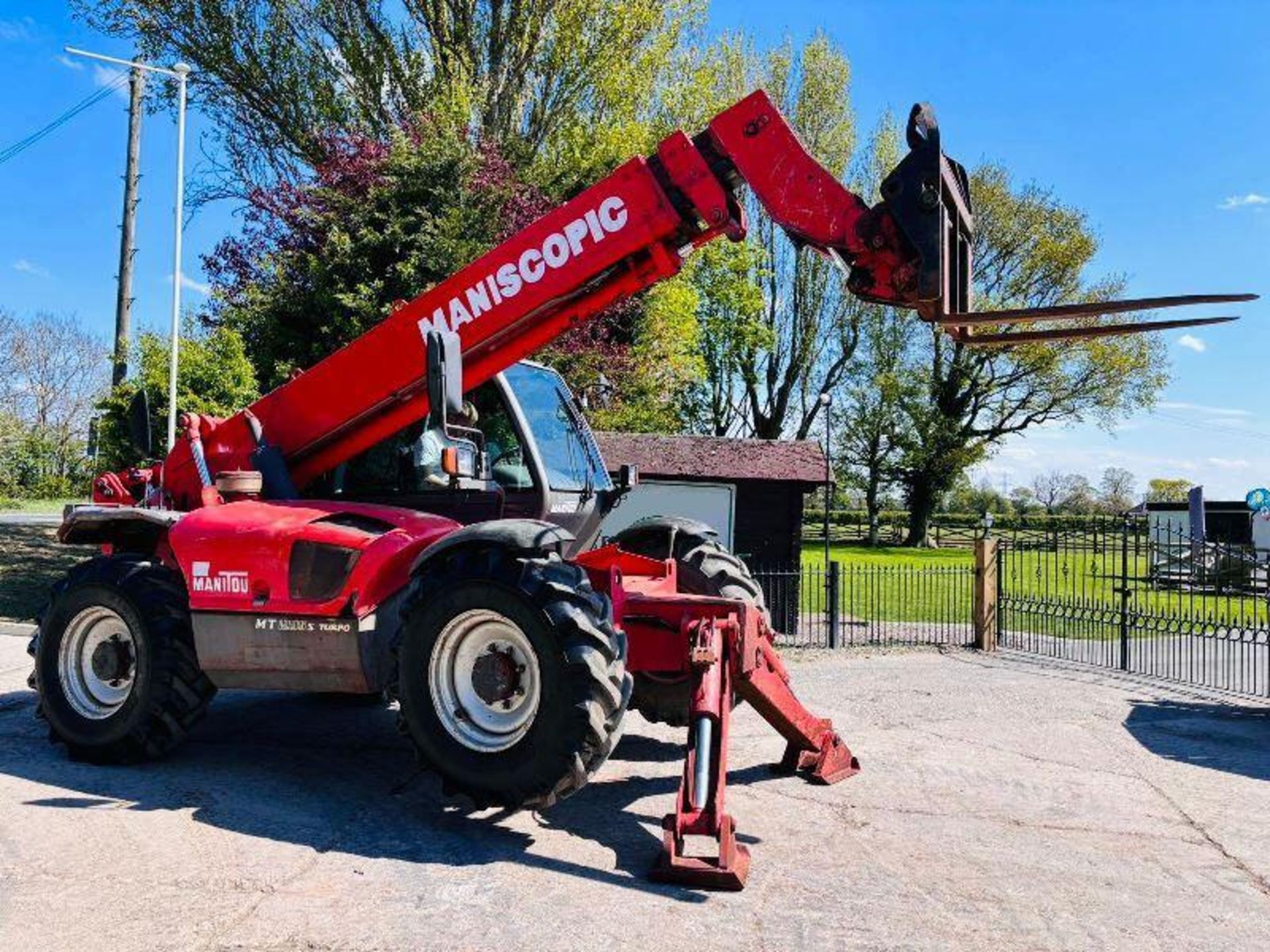 MANITOU MT1235 4WD TELEHANDLER * 12 METER * C/W PALLET TINES  - Bild 18 aus 19