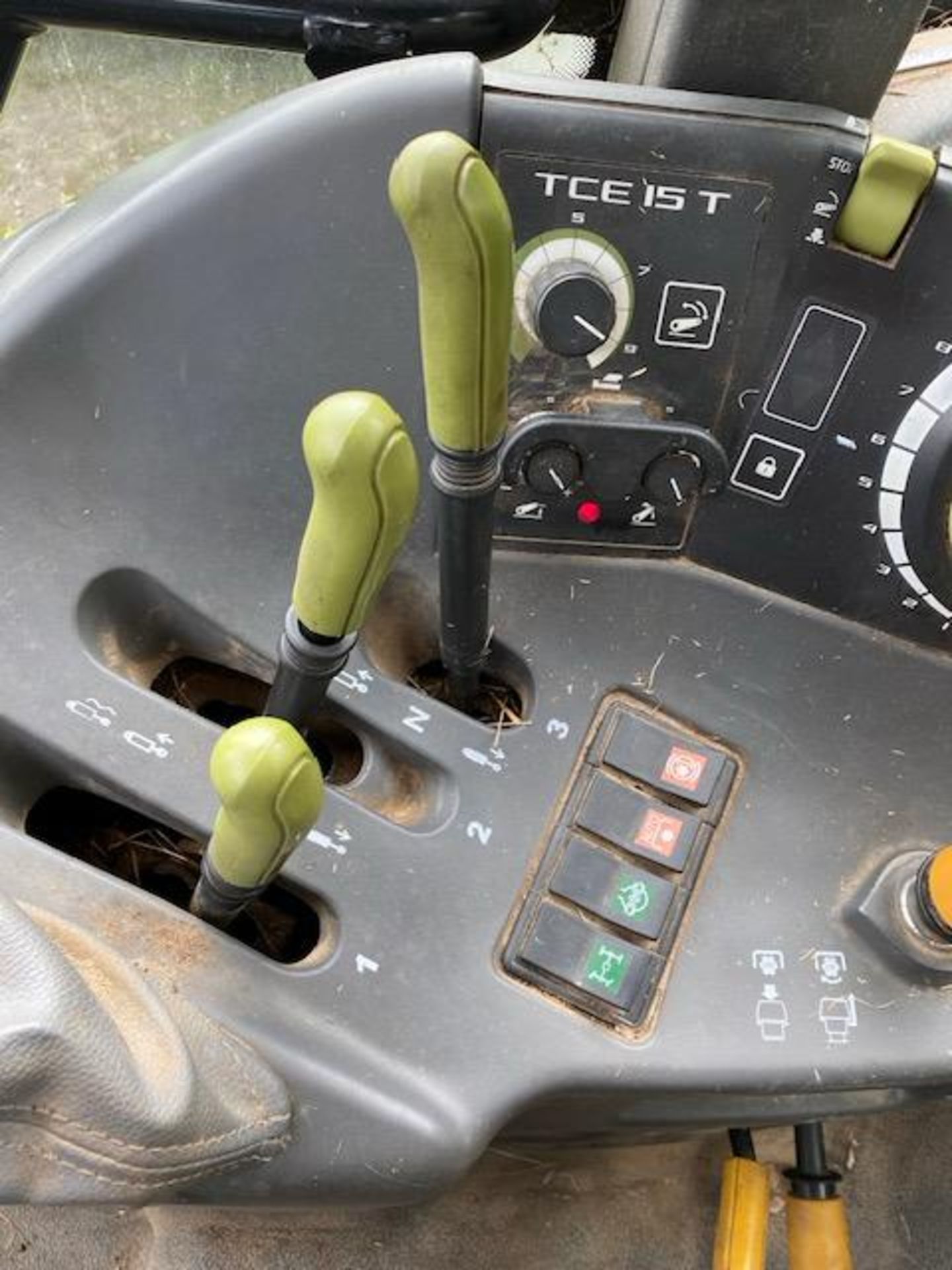 2010 CLAAS ARION 410 TRACTOR - LOW GENUINE HOURS - Image 14 of 16