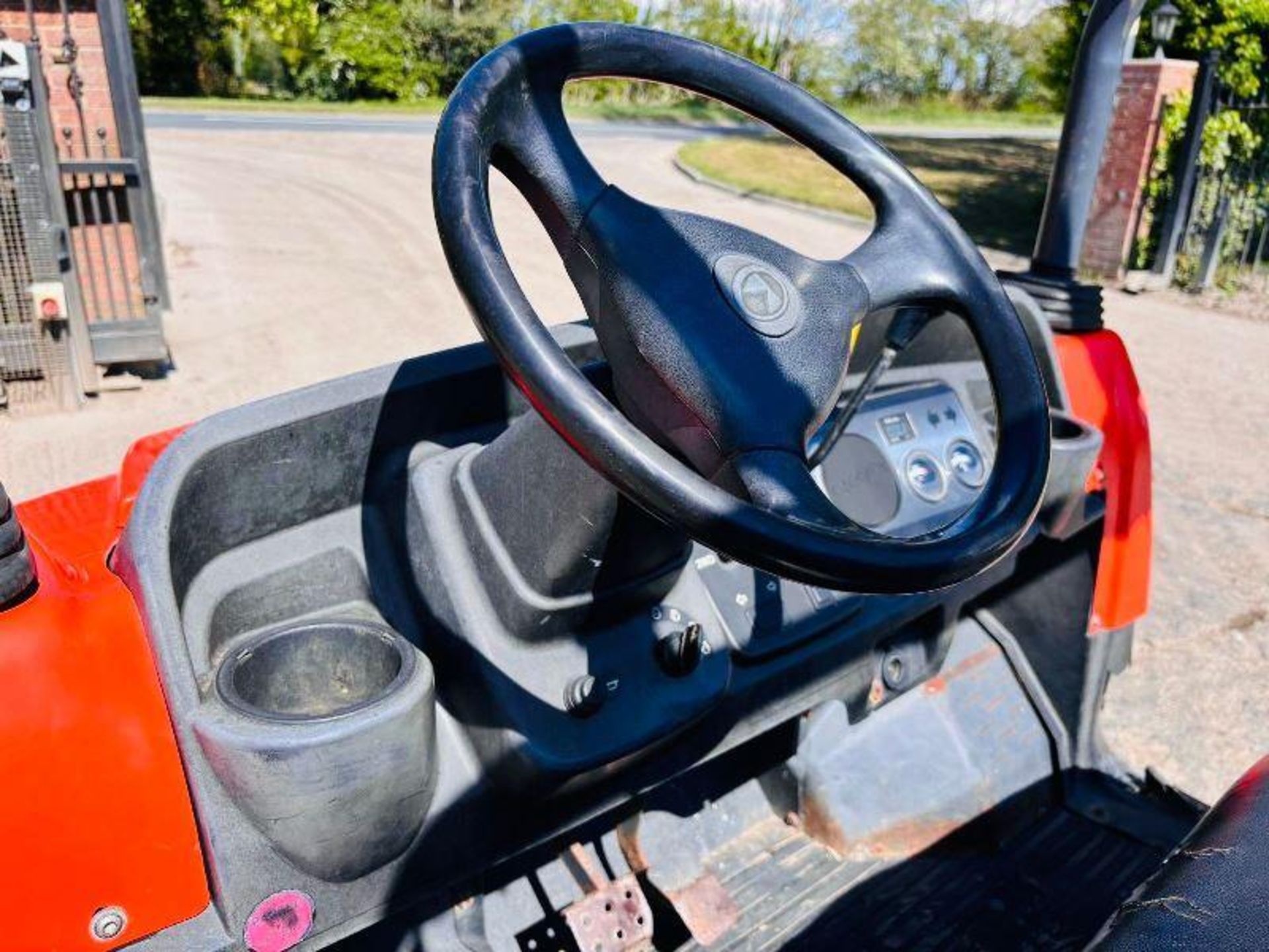 KUBOTA RTV900-EU 4WD DIESEL UTV *YEAR 2014* C/W POWER STEERING - Bild 10 aus 14