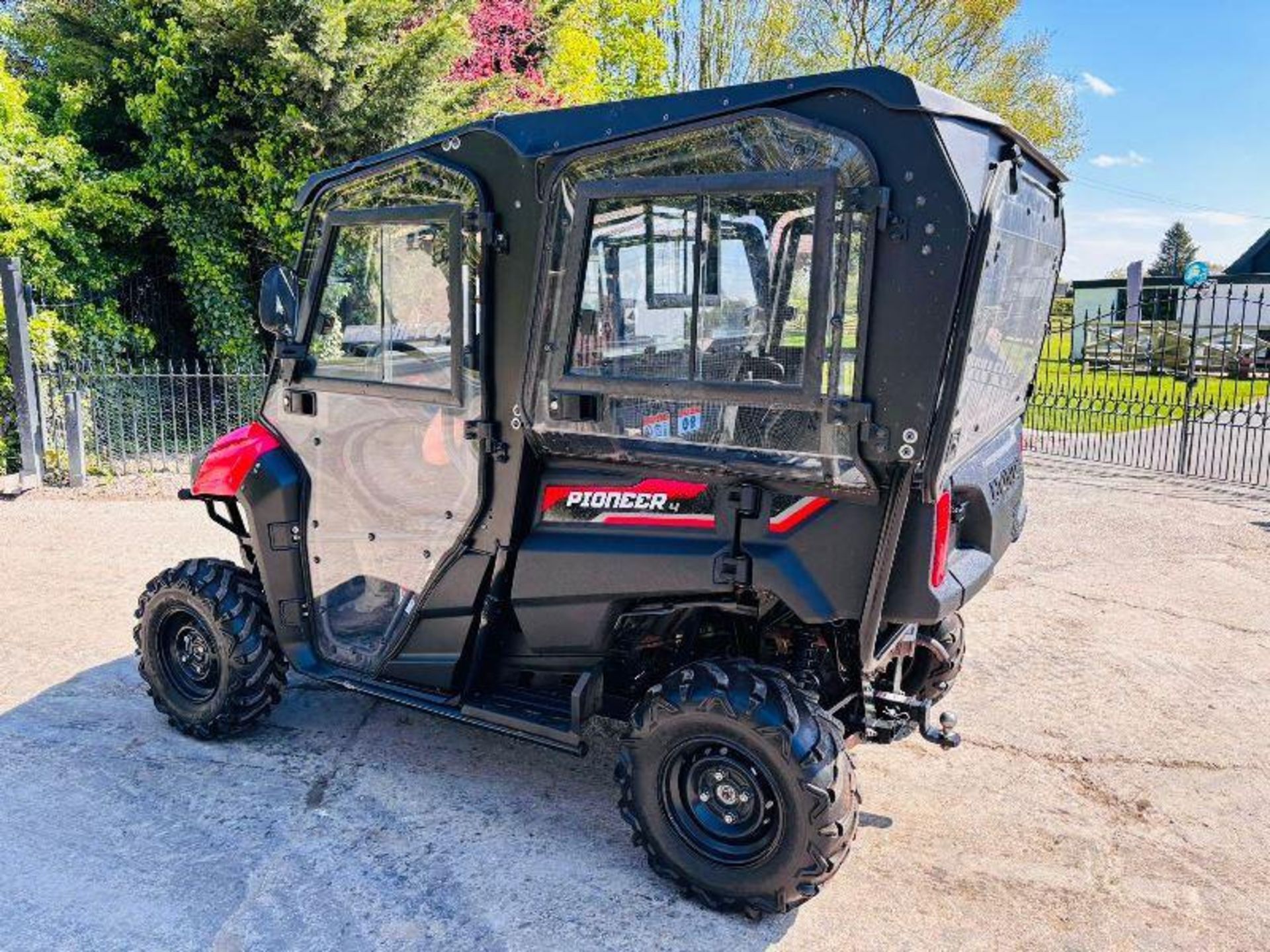 HONDA PIONEER 4 700 PETROL UTV *YEAR 2018, ONLY 175 HOURS* C/W FULL CAB  - Image 8 of 20