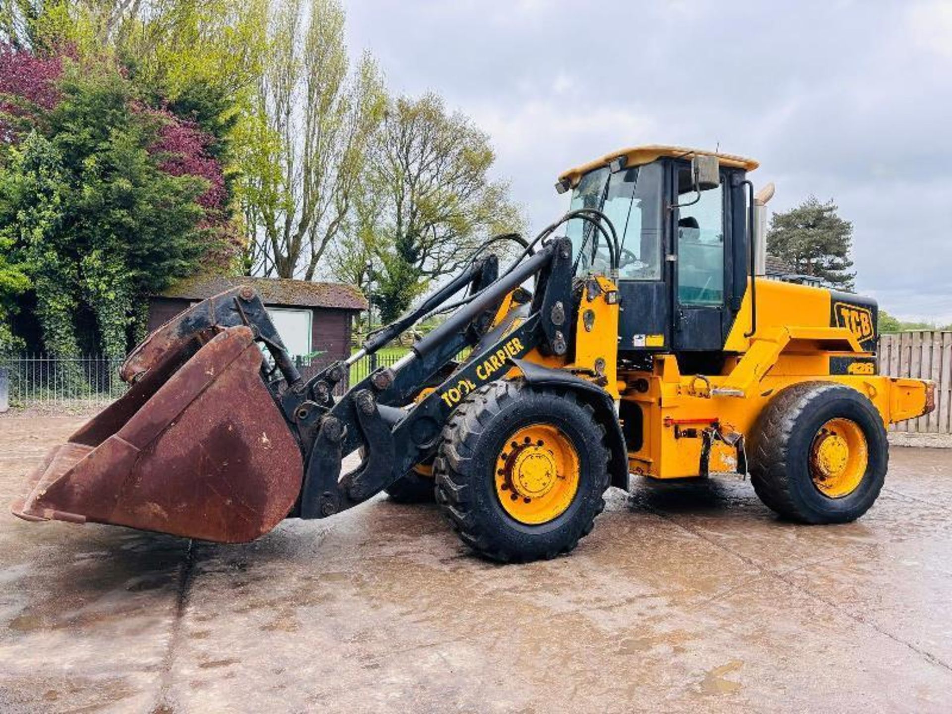 JCB 426 4WD LOADING SHOVEL C/W GRAB BUCKET - Bild 2 aus 19