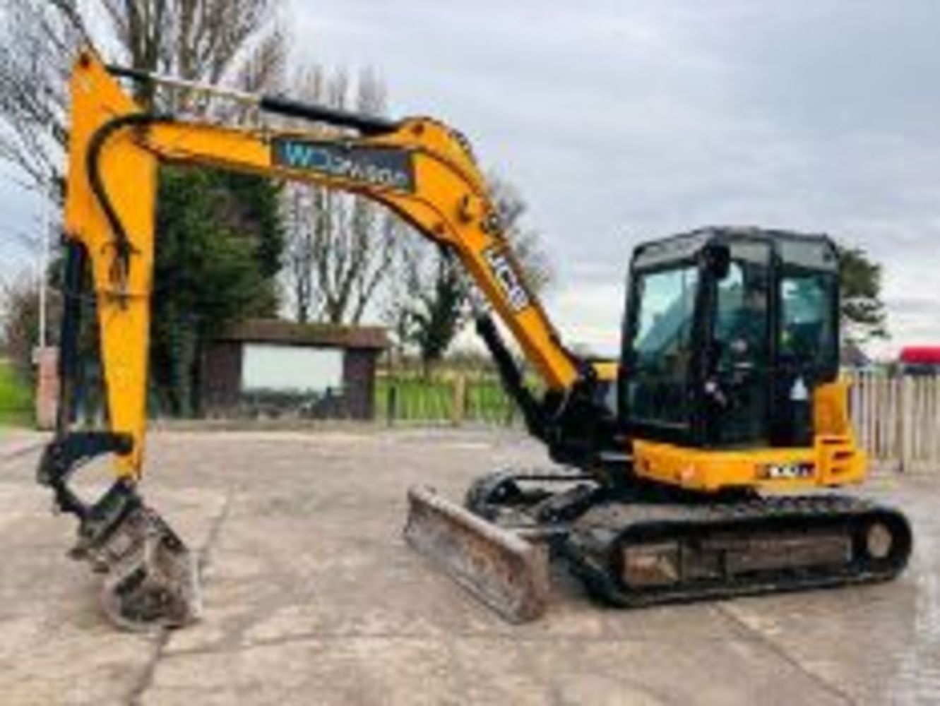 ONLY 10% BUYERS PREMIUM ON A SELECTION OF PLANT| INCLUDING EXCAVATORS, DUMPERS, GENERATORS, ACCESS LIFTS & MORE ends 1.30pm on Fri day 3rd May