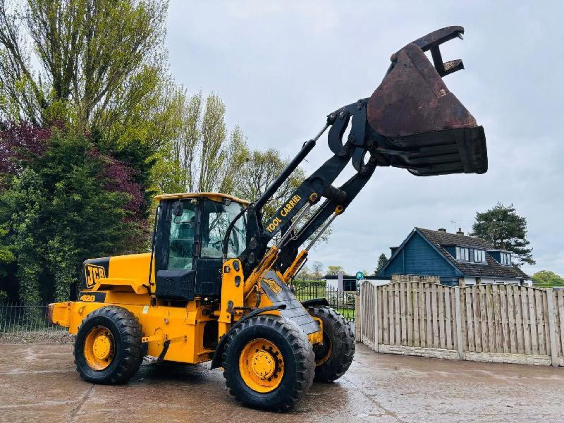 JCB 426 4WD LOADING SHOVEL C/W GRAB BUCKET - Image 5 of 19