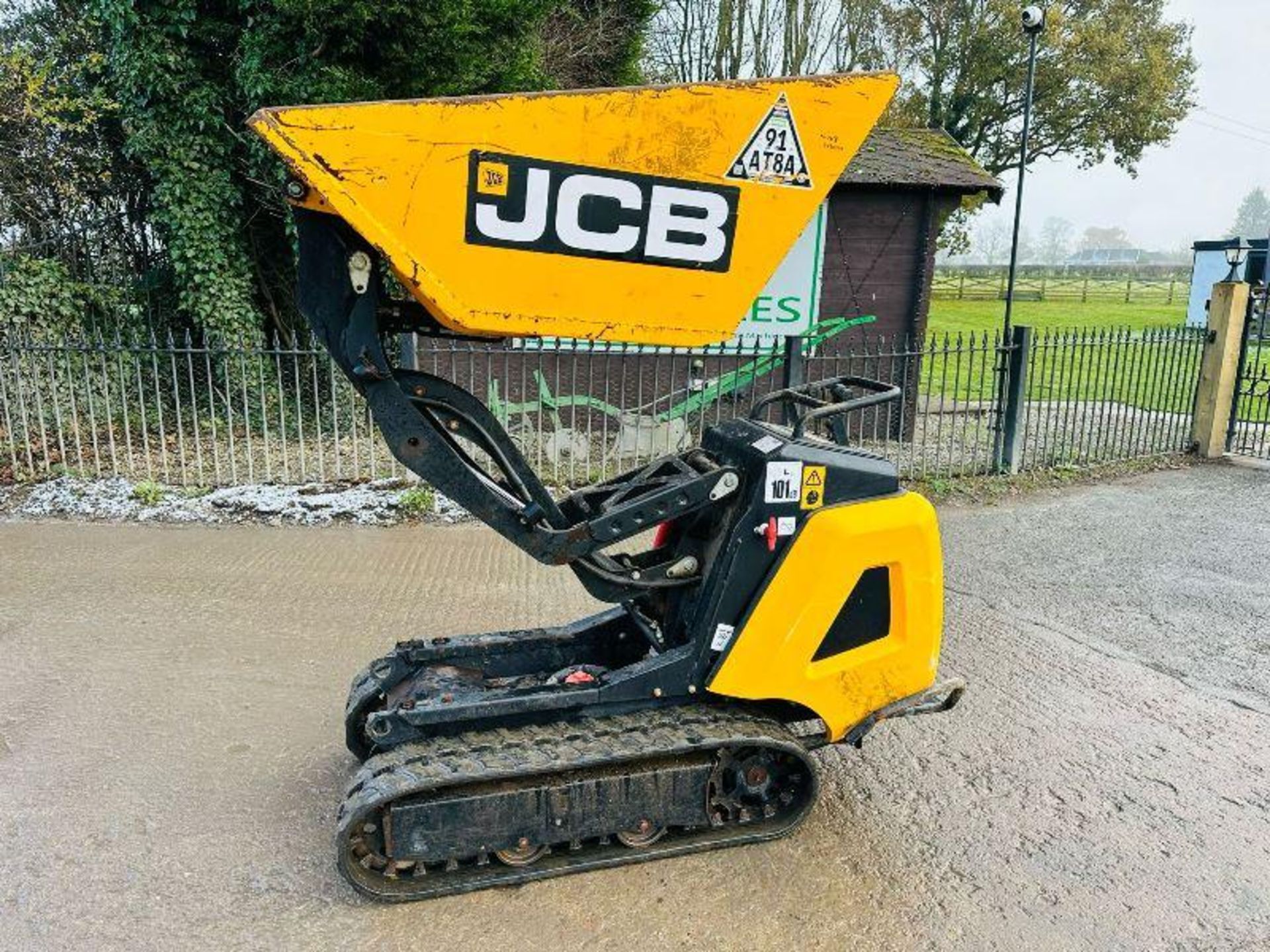 JCB HTD-5 TRACKED HIGH TIP PEDESTRIAN DUMPER *YEAR 2018* - Image 7 of 16