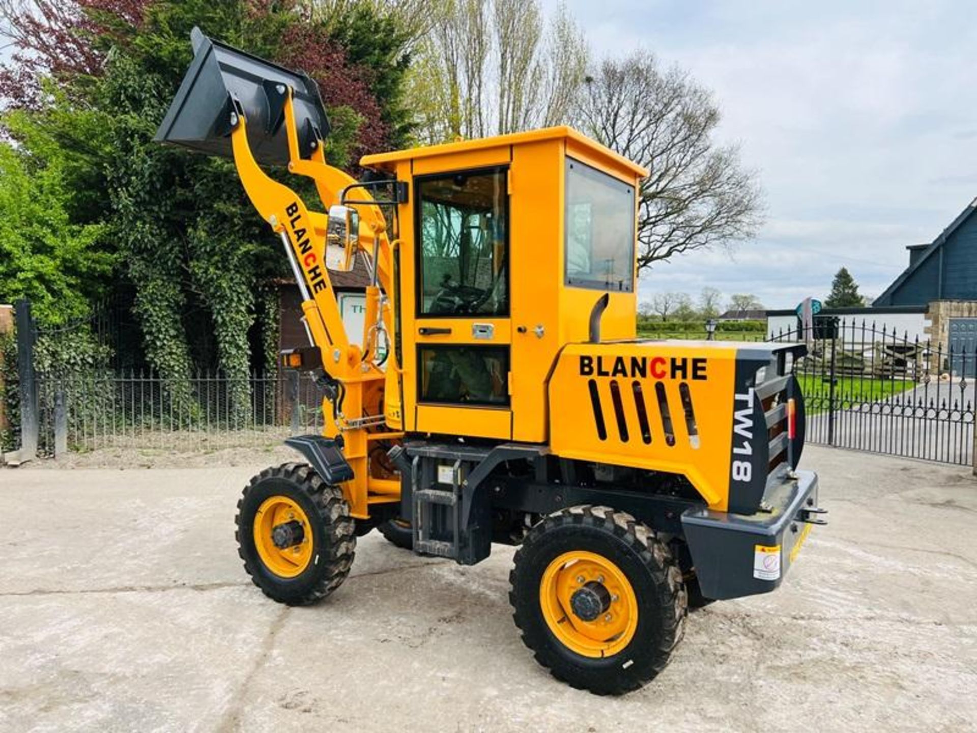 BRAND NEW BLANCHE TW18 4WD LOADING SHOVEL *YEAR 2023* - Image 9 of 14