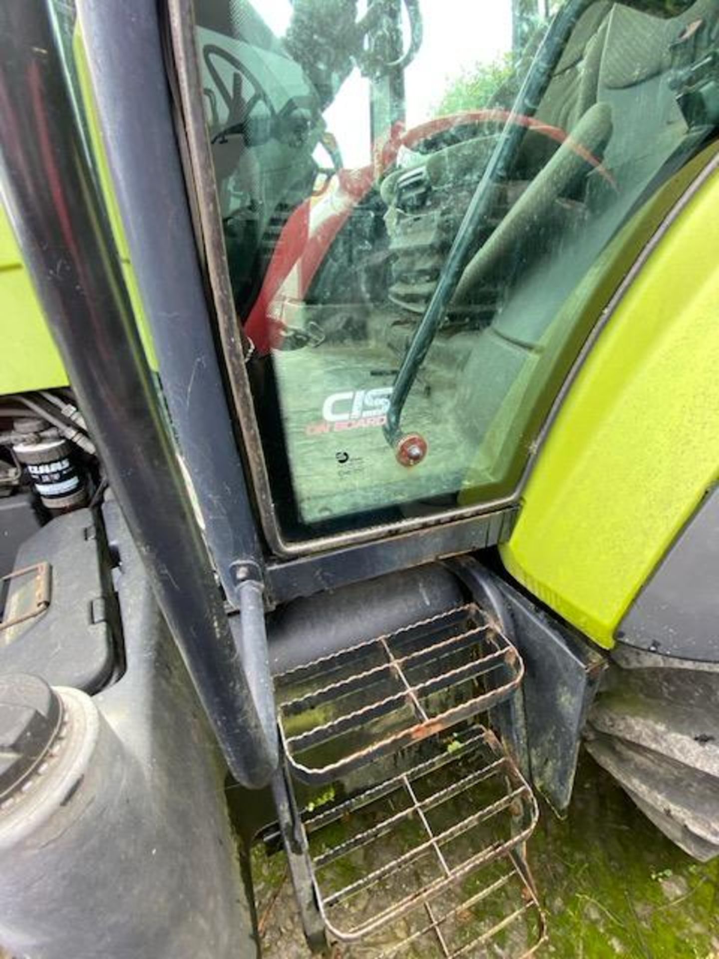 2010 CLAAS ARION 410 TRACTOR - LOW GENUINE HOURS - Image 12 of 16