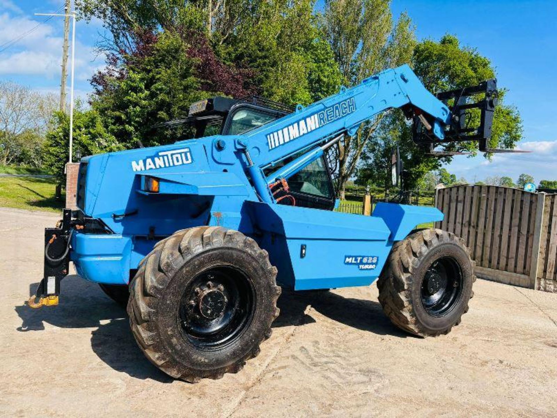 MANITOU MLT628 TELEHANDLER *AG-SPEC* C/W PICK UP HITCH  - Image 3 of 16