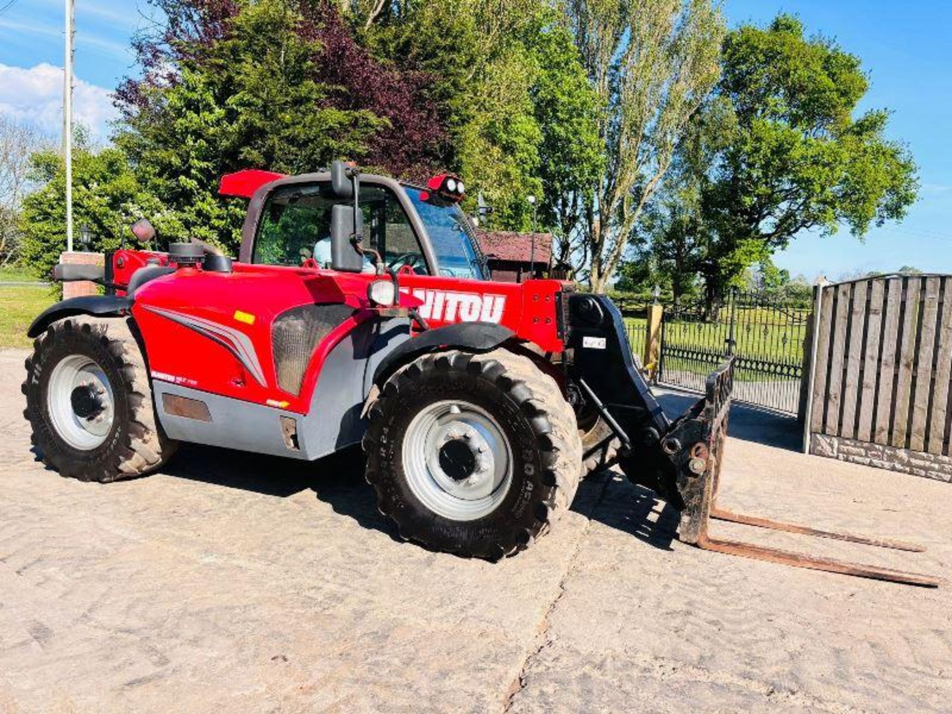 MANITOU MLT735 TELEHANDLER *AG-SPEC, YEAR 2015* C/W PUH & TINES - Image 10 of 19