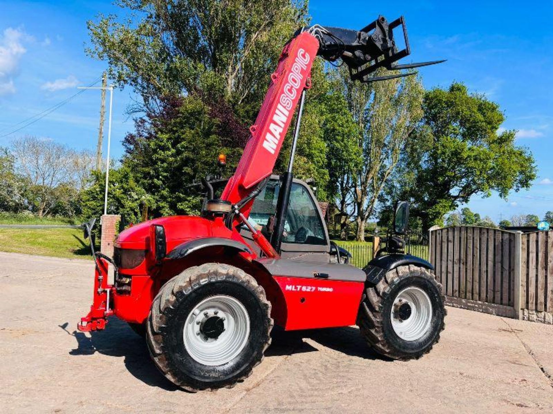 MANITOU MLT627 TELEHANDLER *AG-SPEC, YEAR 2009* C/W PICK UP HITCH  - Image 6 of 16