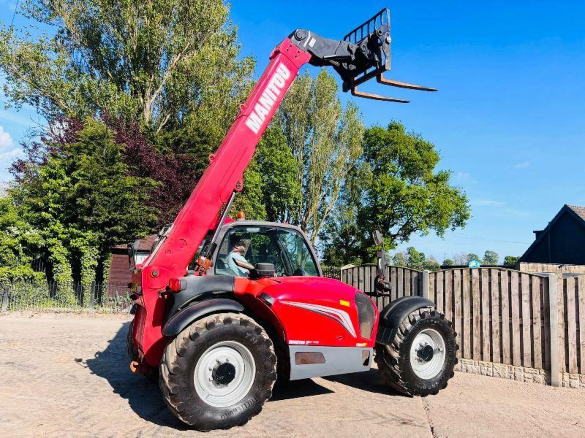 MANITOU MLT735 TELEHANDLER *AG-SPEC, YEAR 2015* C/W PUH & TINES - Image 9 of 19