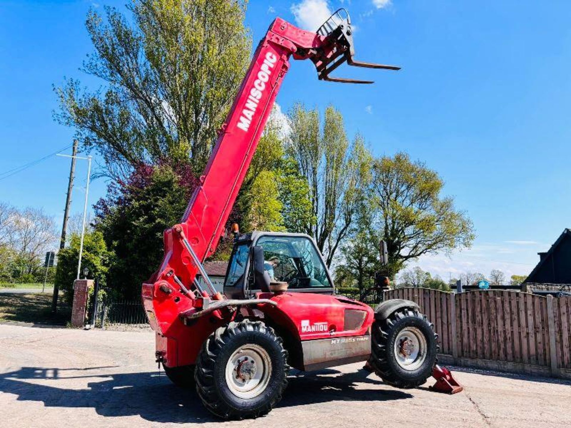 MANITOU MT1235 4WD TELEHANDLER * 12 METER * C/W PALLET TINES - Bild 16 aus 19