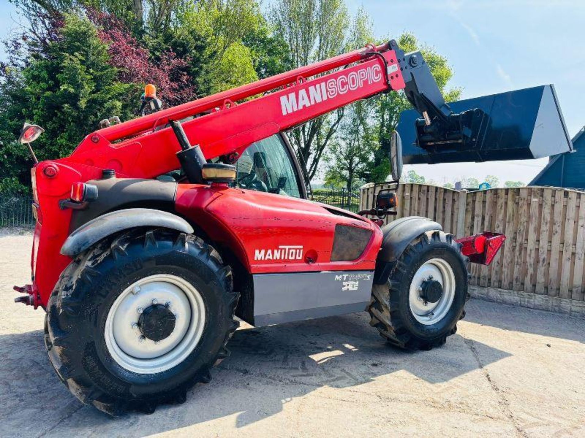 MANITOU MT1030 4WD TELEHANDLER *10.5 METER REACH, 8384 HOURS* C/W PALLET TINES - Bild 7 aus 18