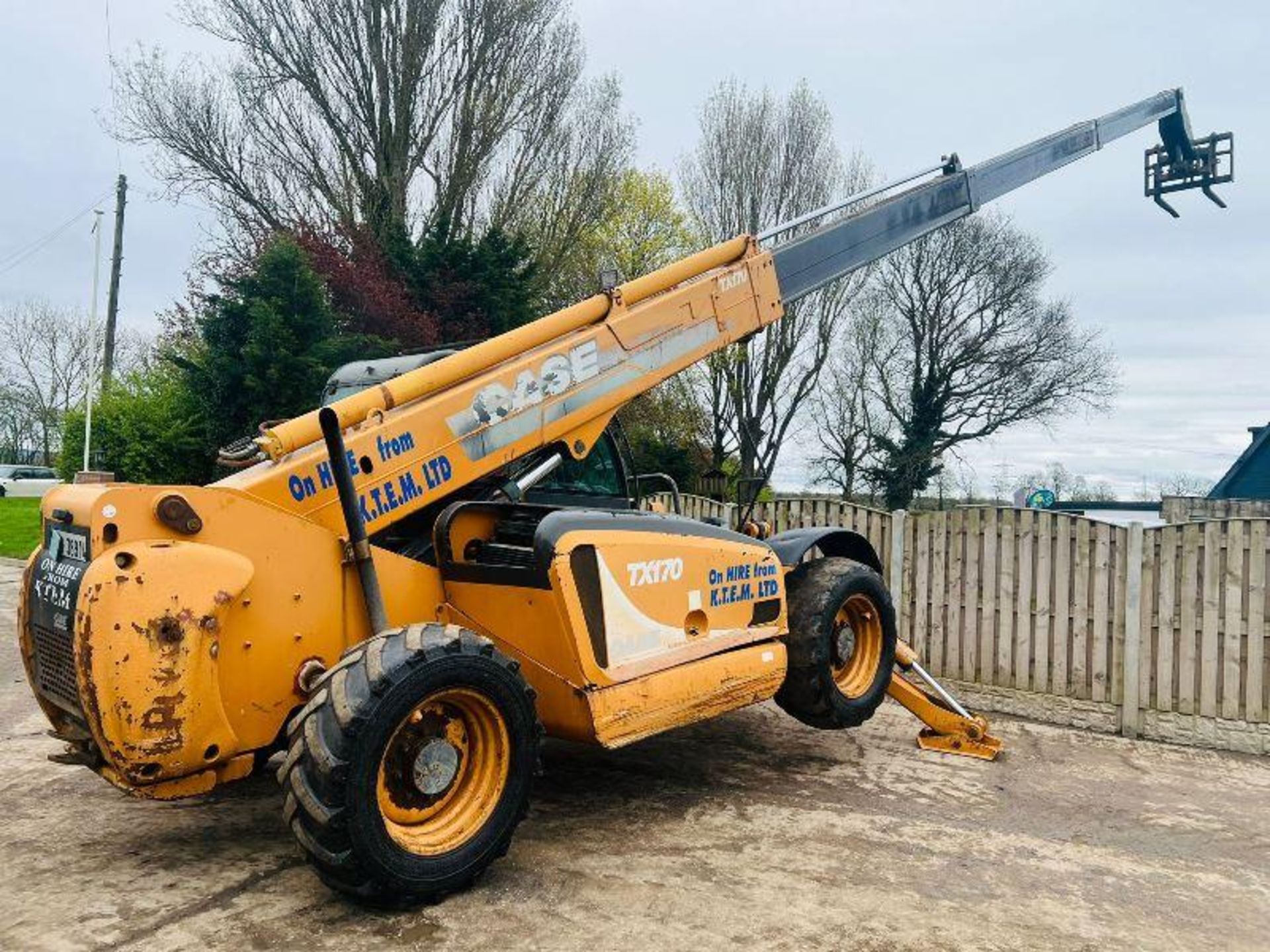 CASE TX170 4WD TELEHANDLER *17 METER REACH* C/W PALLET TINES - Image 15 of 20