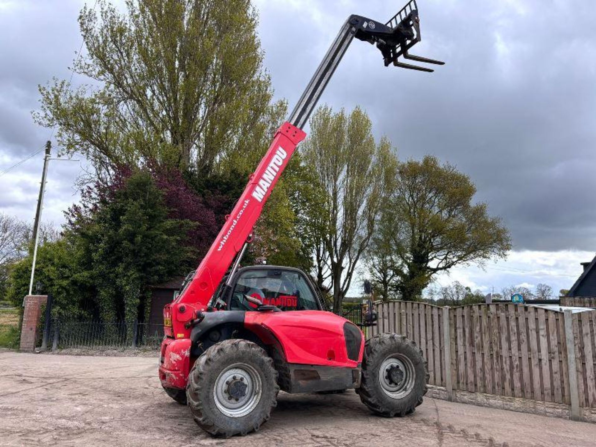 MANITOU MT732 4WD TELEHANDLER *YEAR 2014* C/W PALLET TINES - Image 9 of 19