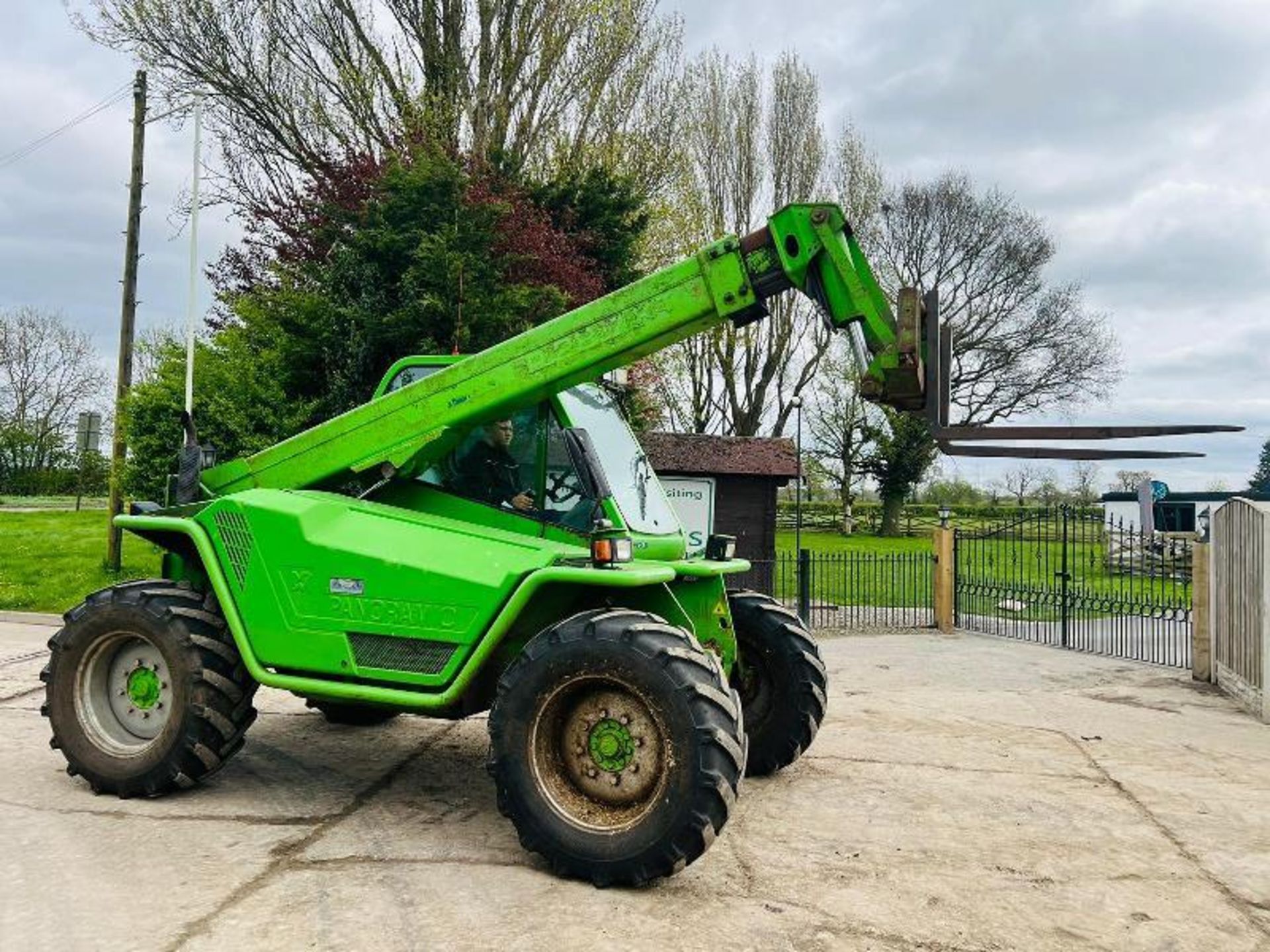 MERLO P28.7 4WD TELEHANDLER*AG SPEC* C/W PICK UP HITCH - Image 10 of 14