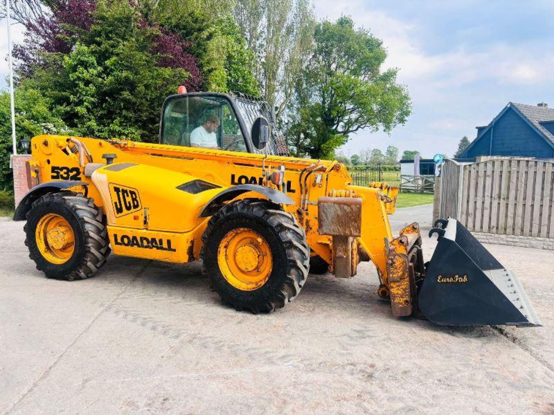 JCB 532-120 4WD TELEHANDLER *12 METER* C/W PALLET TINES & BUCKET - Image 14 of 19