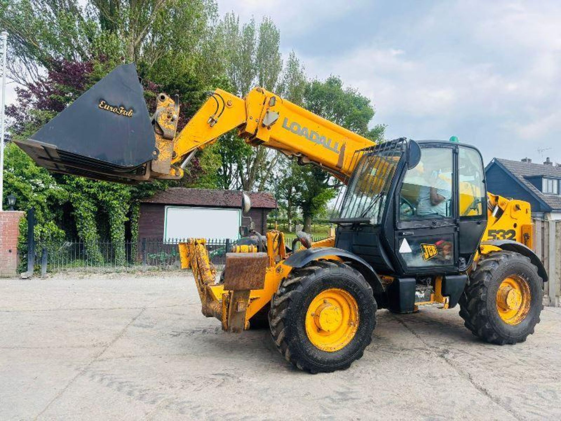 JCB 532-120 4WD TELEHANDLER *12 METER* C/W PALLET TINES & BUCKET - Image 17 of 19