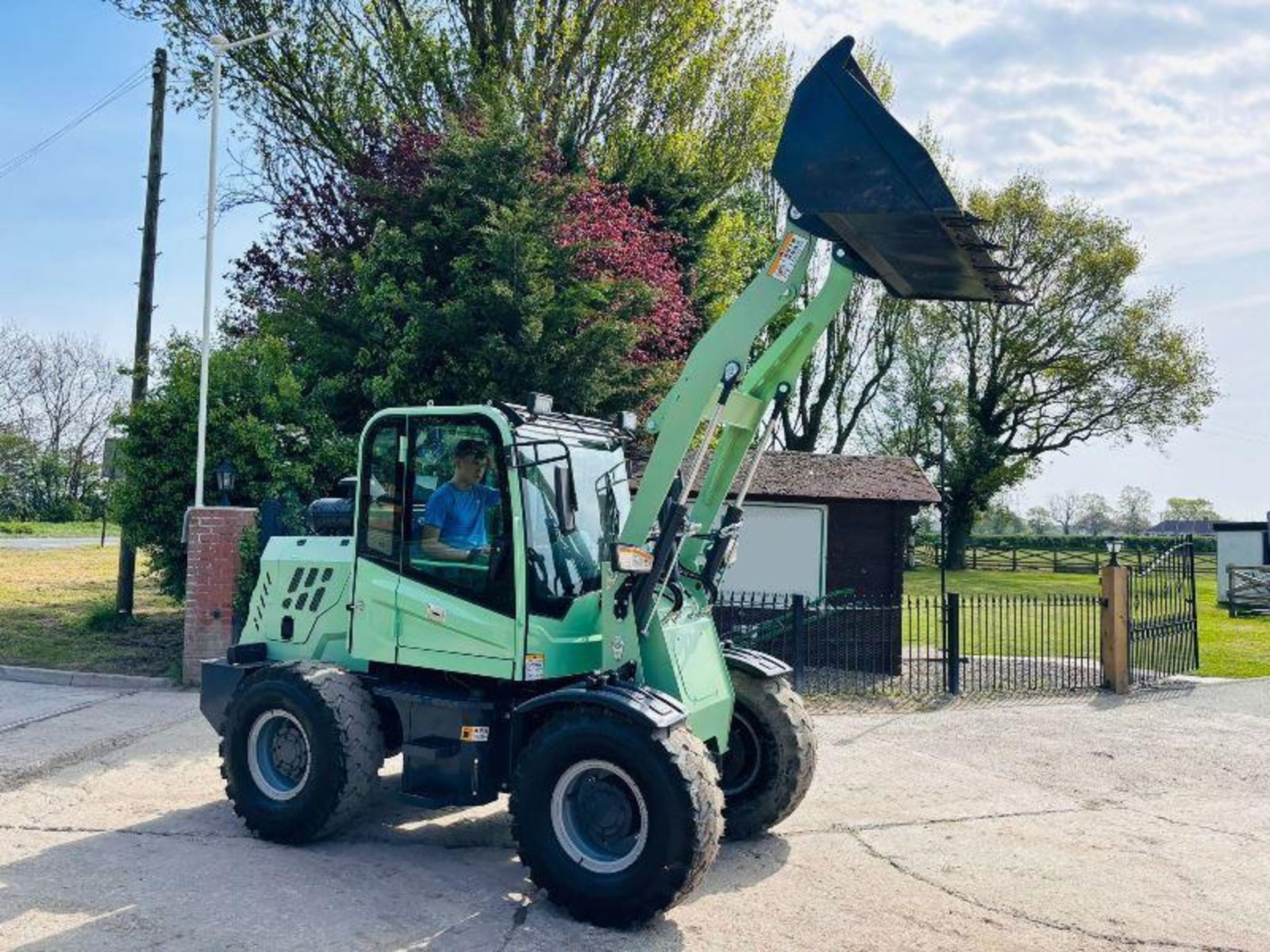 NEW UNUSED MACHPRO MP-L300 4WD LOADING SHOVEL *YEAR 2024* - Image 2 of 15