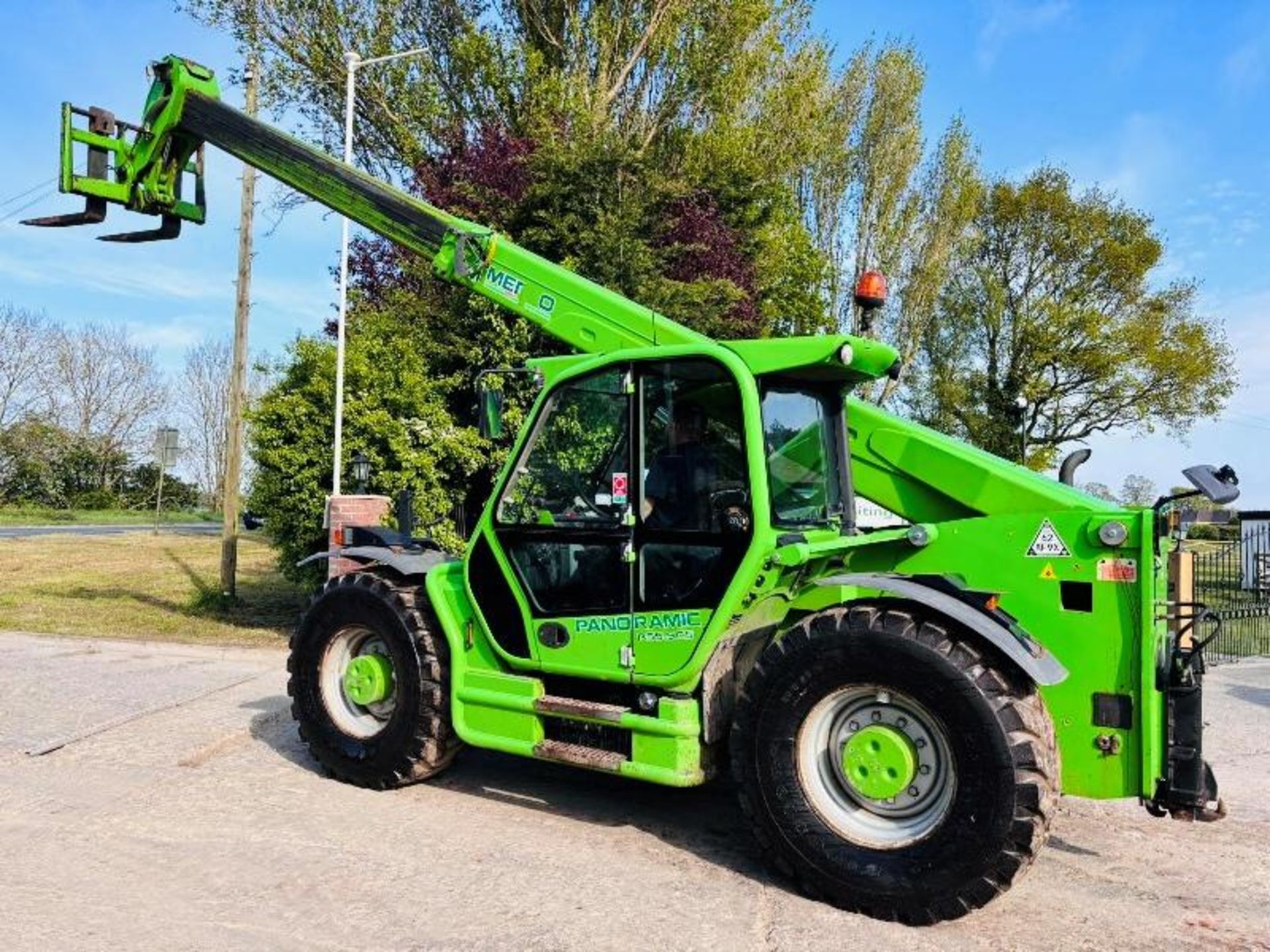 MERLO P55.9 4WD TELEHANDLER *YEAR 2013, 9 METER, 5.5 TON LIFT* C/W PALLET TINES - Image 10 of 16