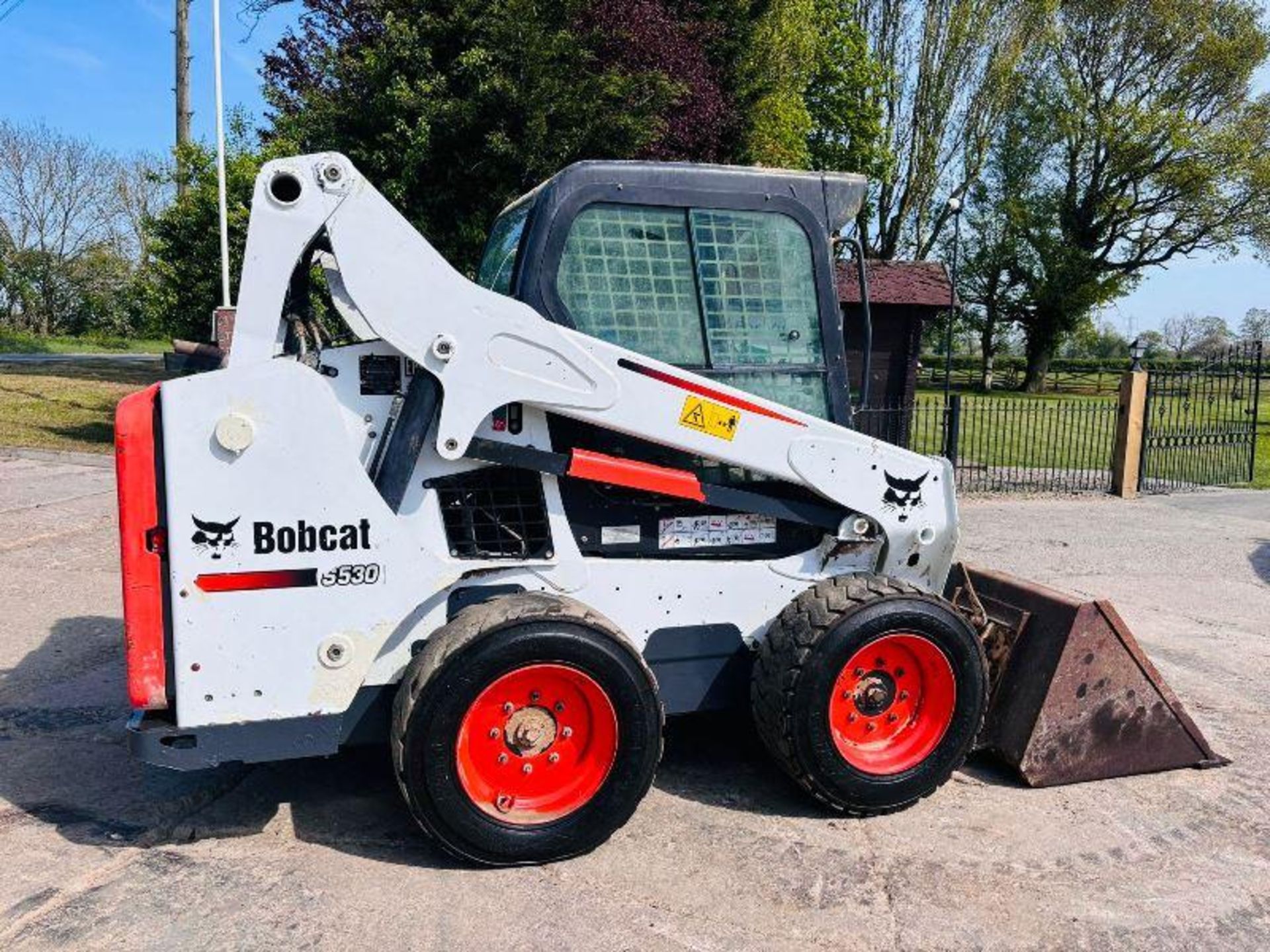 BOBCAT S530 HIGH LIFT SKIDSTEER *YEAR 2017,2819 HOURS* C/W BUCKET - Image 10 of 19