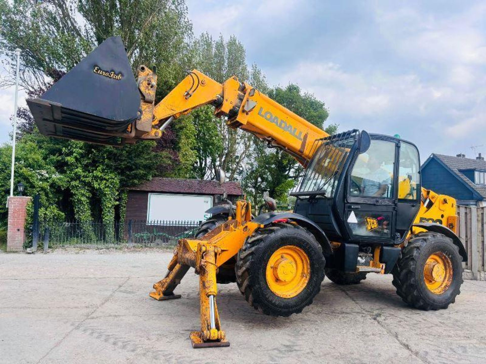 JCB 532-120 4WD TELEHANDLER *12 METER* C/W PALLET TINES & BUCKET