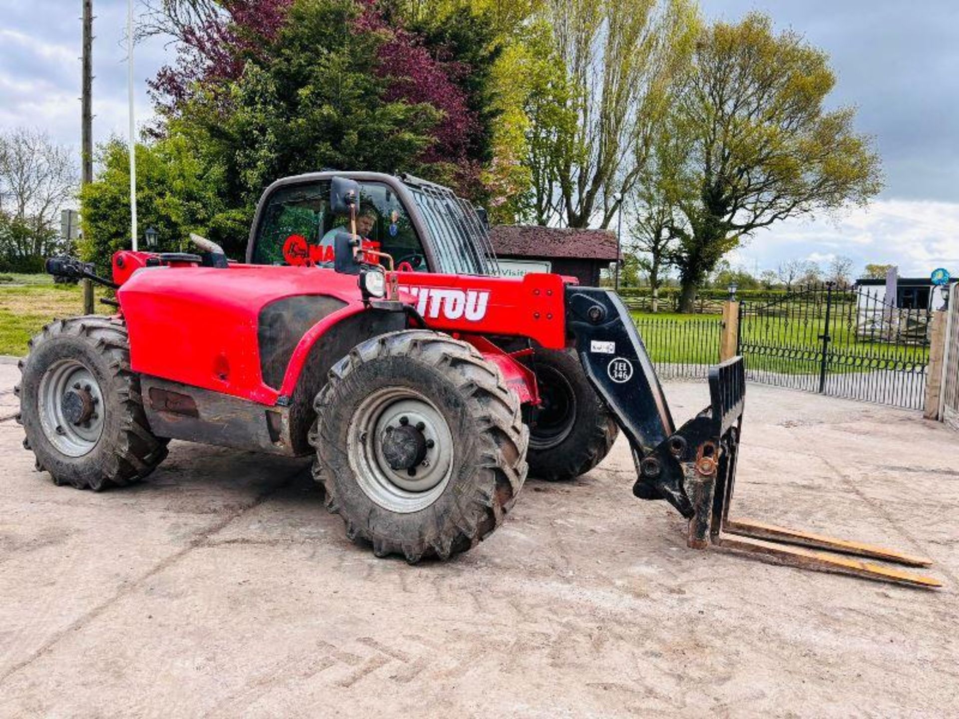 MANITOU MT732 4WD TELEHANDLER *YEAR 2014* C/W PALLET TINES - Image 3 of 19