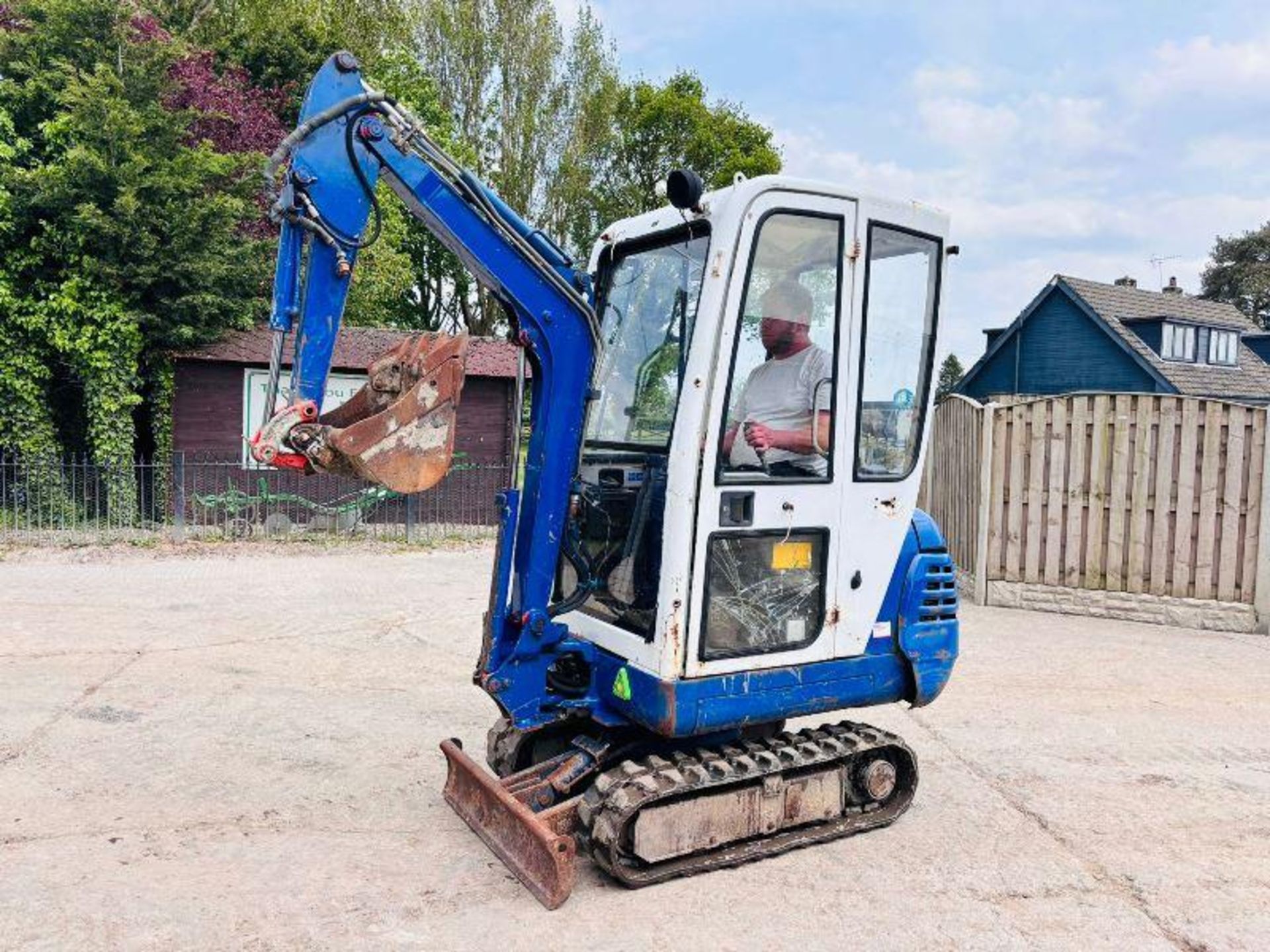 KUBOTA KX41-2 TRACKED EXCAVATOR C/W FULLY GLAZED CABIN - Image 9 of 14