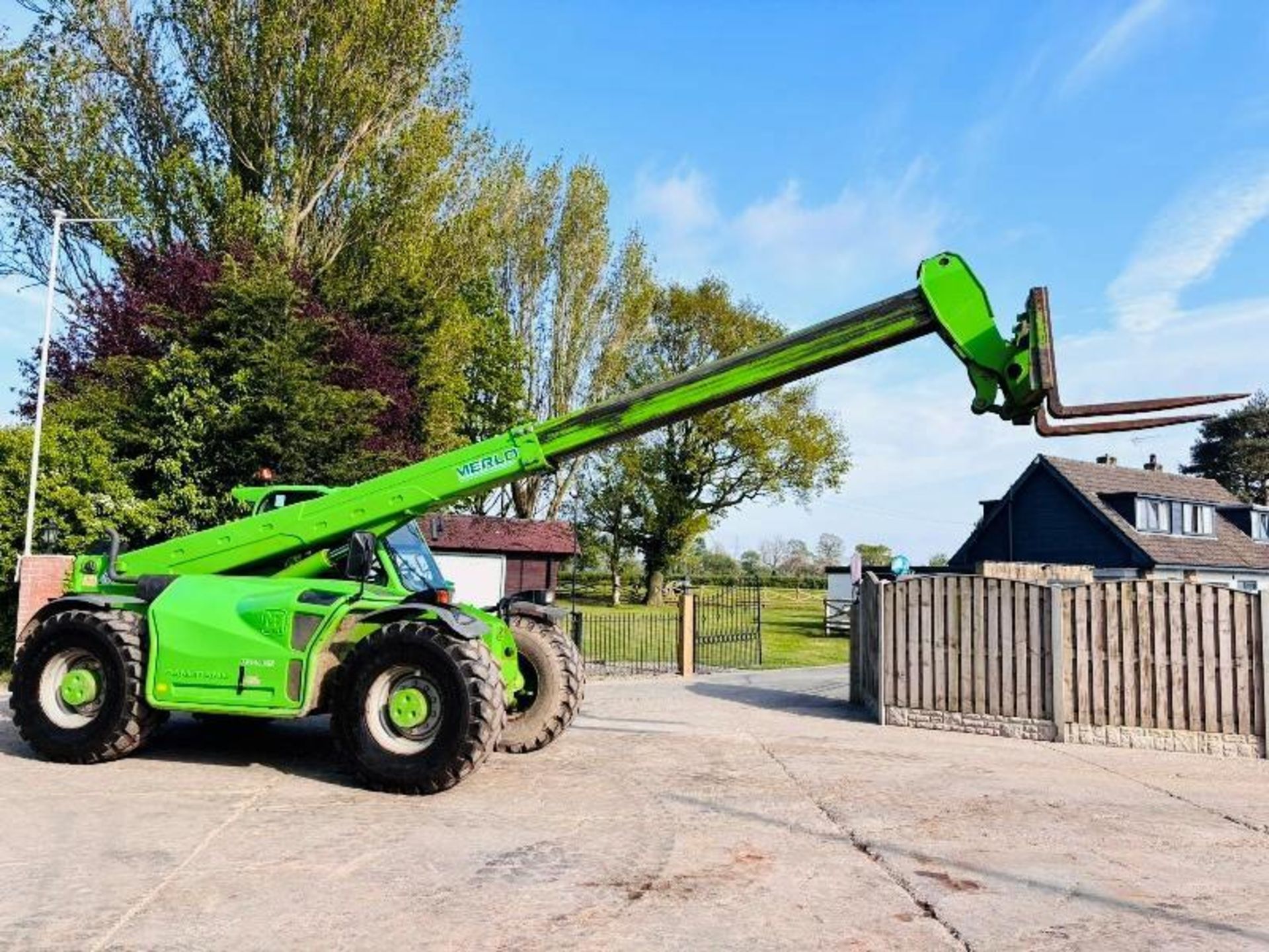 MERLO P55.9 4WD TELEHANDLER *YEAR 2013, 9 METER, 5.5 TON LIFT* C/W PALLET TINES - Bild 15 aus 16