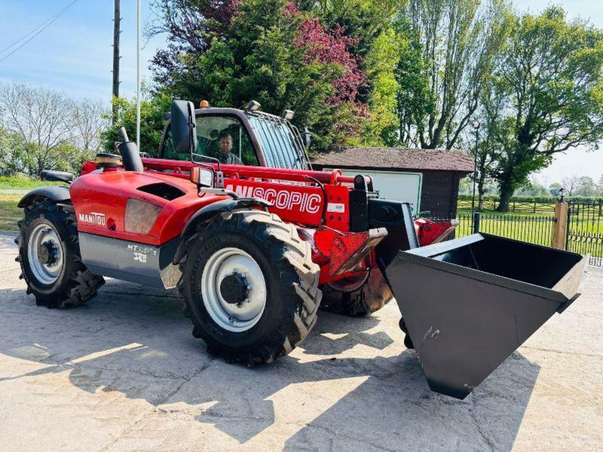 MANITOU MT1030 4WD TELEHANDLER *10.5 METER REACH, 8384 HOURS* C/W PALLET TINES - Image 16 of 18