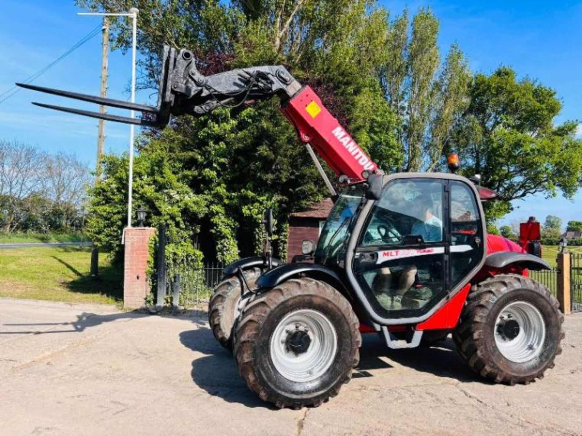 MANITOU MLT627 TELEHANDLER *AG-SPEC, YEAR 2009* C/W PICK UP HITCH - Bild 12 aus 16