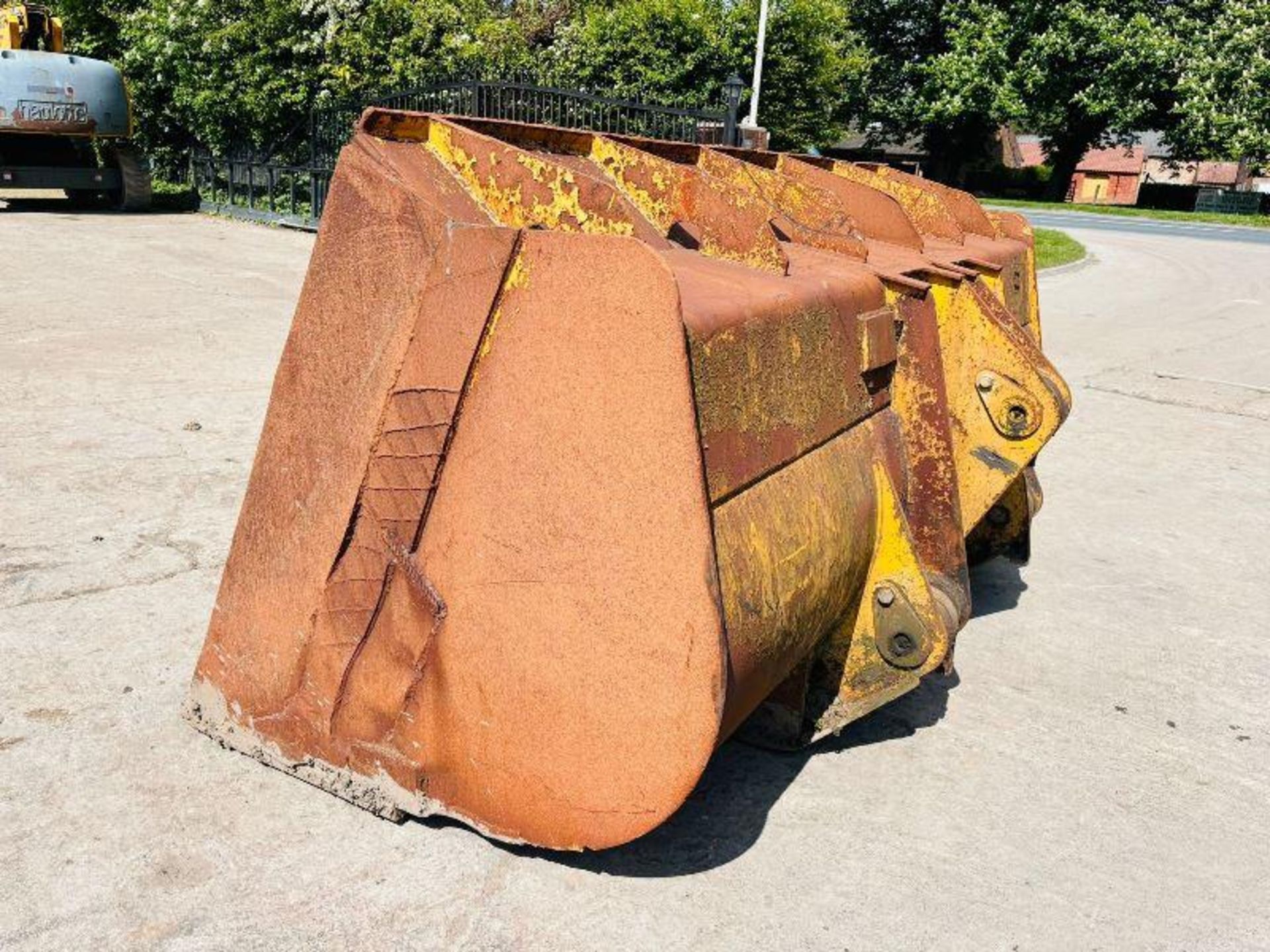 BUCKET TO SUITE LOADING SHOVEL - Bild 3 aus 8