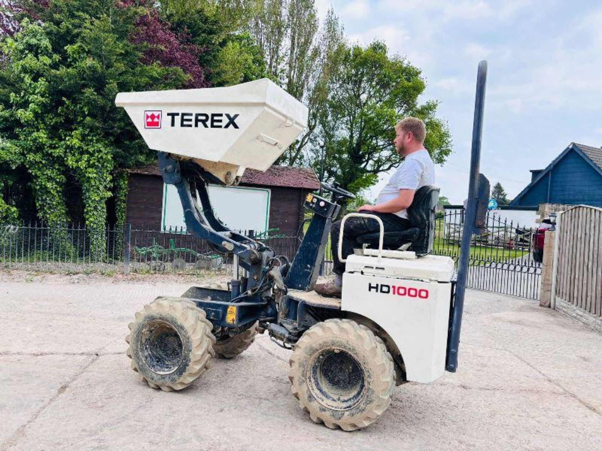 TEREX HD1000 HIGH TIP 4WD DUMPER C/W ROLE BAR - Bild 5 aus 16