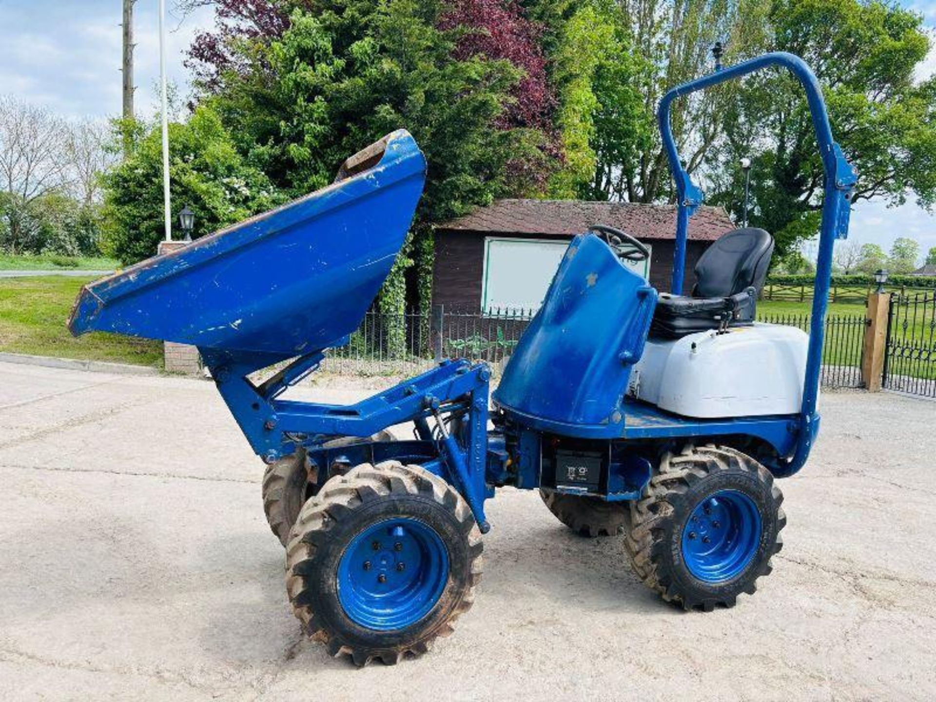 WACKER NEUSON 1001 HIGH TIP 4WD DUMPER *YEAR 2014, ONLY 1480 HOURS* - Image 4 of 16