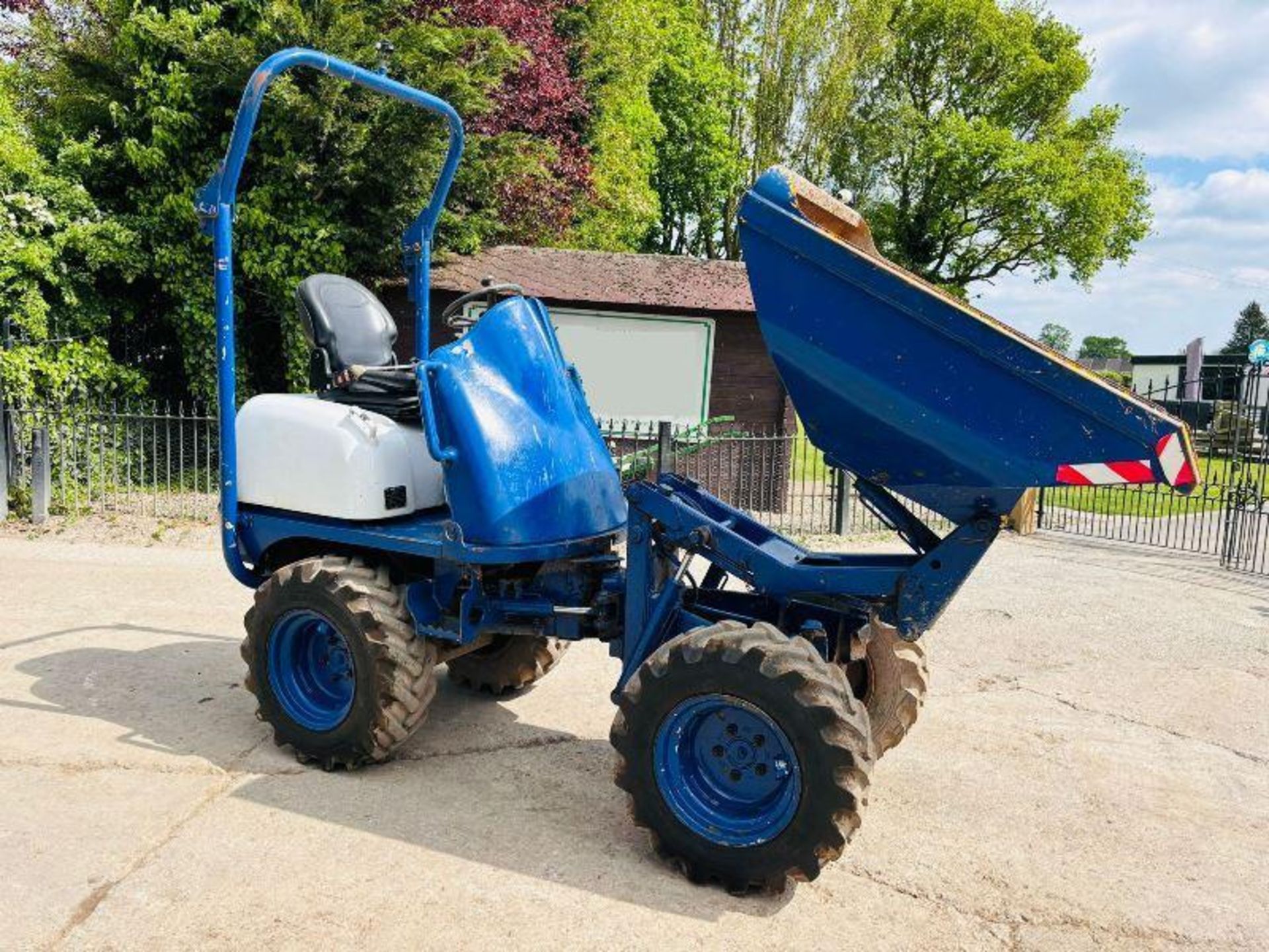 WACKER NEUSON 1001 HIGH TIP 4WD DUMPER *YEAR 2014, ONLY 1480 HOURS* - Image 5 of 16