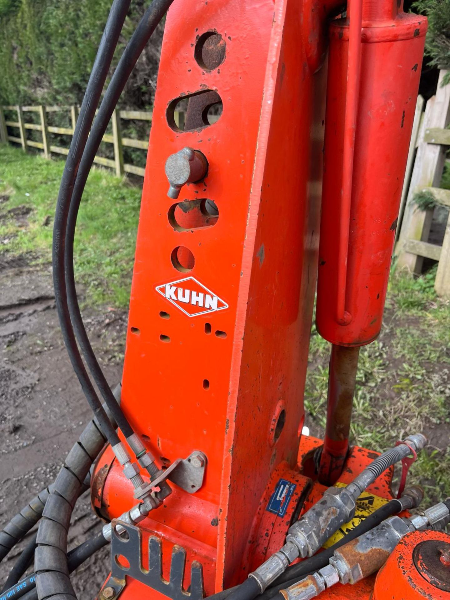 KUHN MULTIMASTER 122 5 FARROW PLOUGH - Image 2 of 7