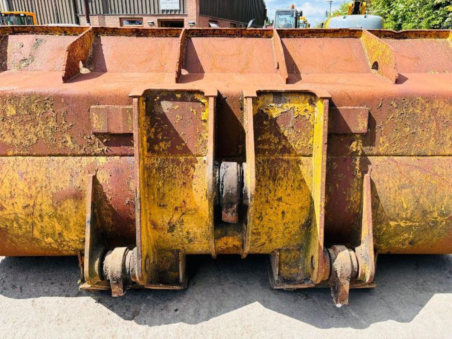 BUCKET TO SUITE LOADING SHOVEL - Bild 8 aus 8